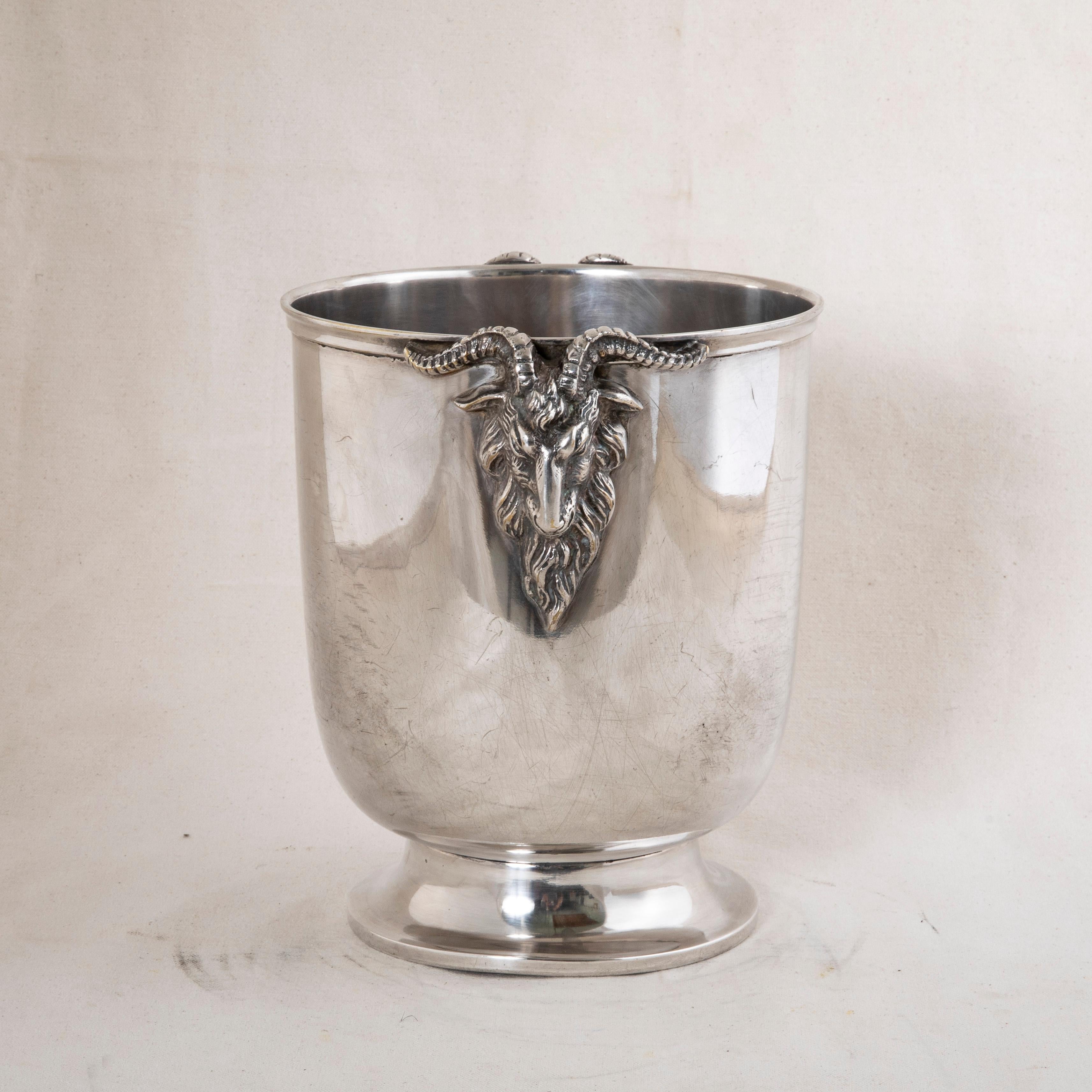 Mediados del siglo XX French mid 20th Plate Champagne Bucket, cabezas de carnero en venta 1