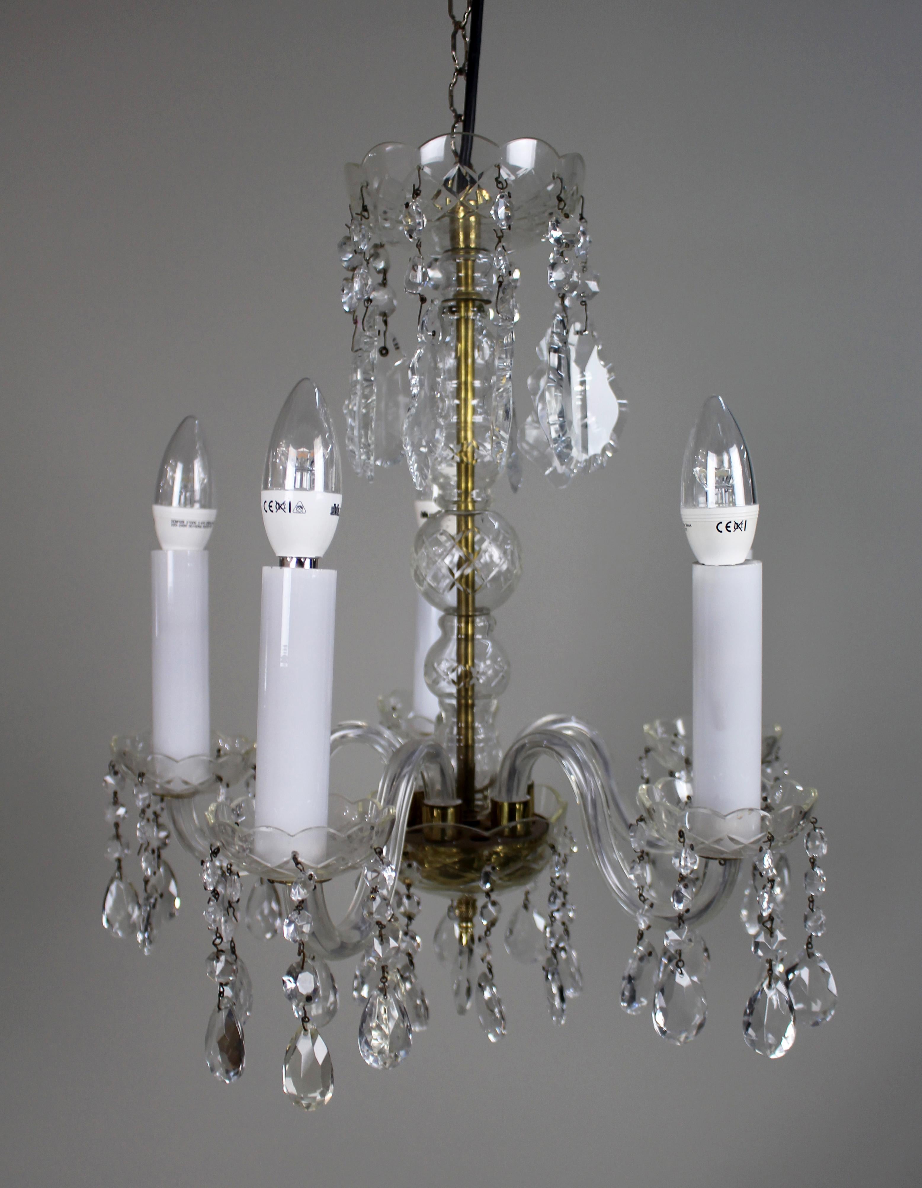 Mid-20th Century French Style 5-Arm Cut Glass and Crystal Chandelier Bon état - En vente à Worcester, GB