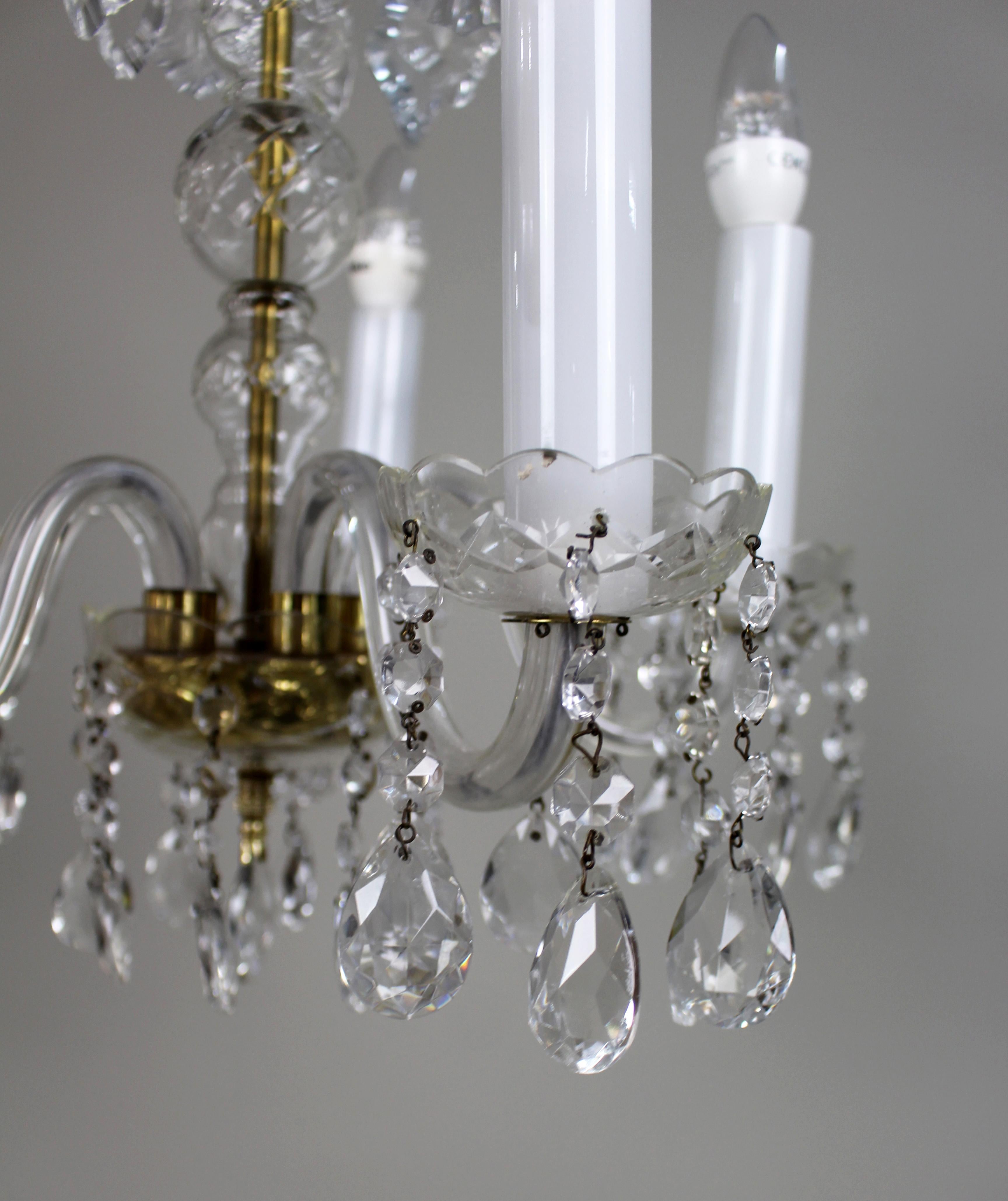 Mid-20th Century French Style 5-Arm Cut Glass and Crystal Chandelier en vente 3