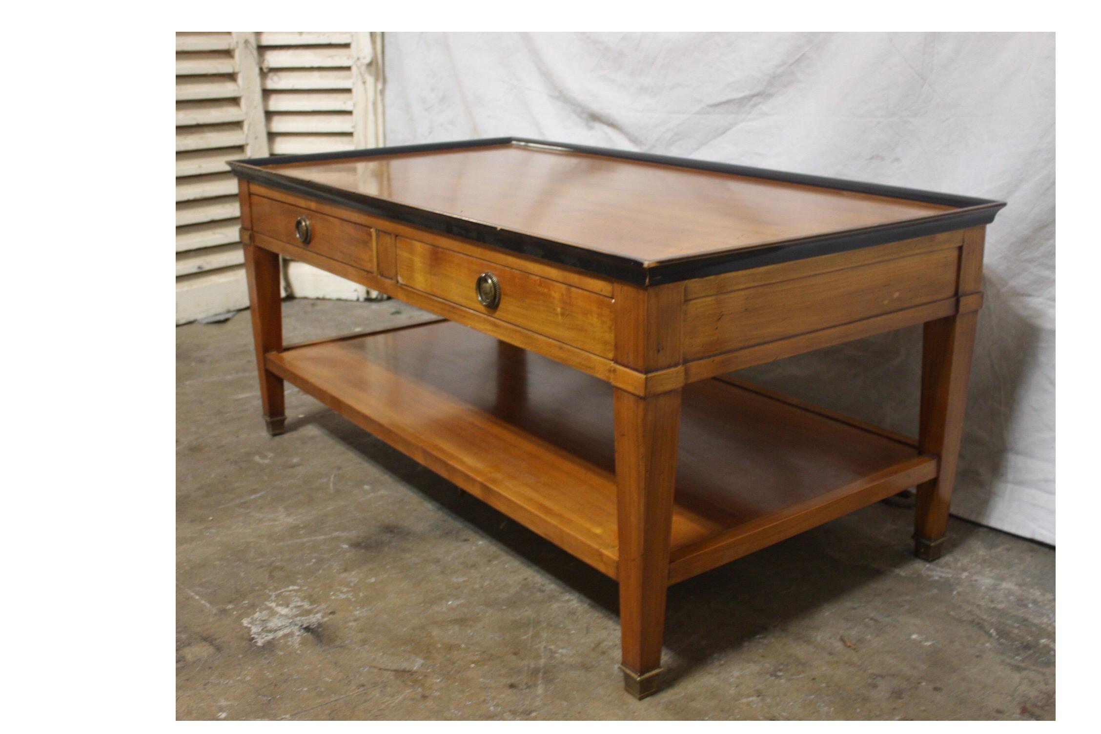 Mid-20th Century French Table For Sale 4