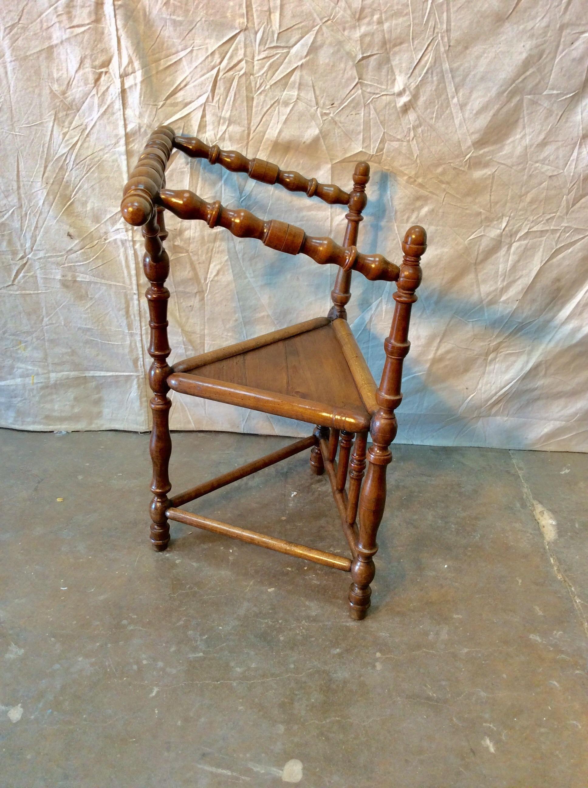 Mid-20th Century French Walnut Accent Chair For Sale 3
