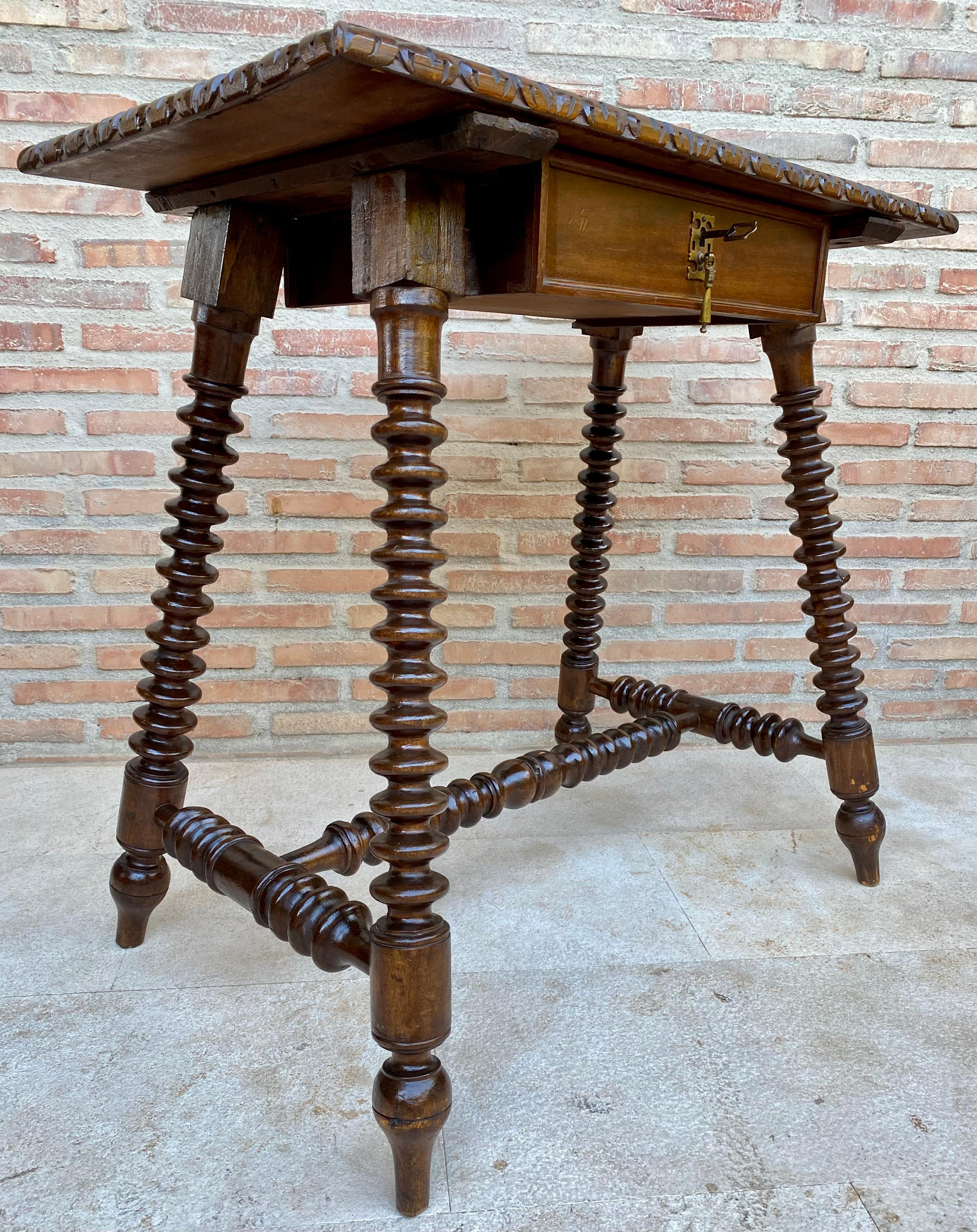Mid 20th Century French Walnut Carved Side Table with Turned Legs and Stretcher In Good Condition For Sale In Miami, FL
