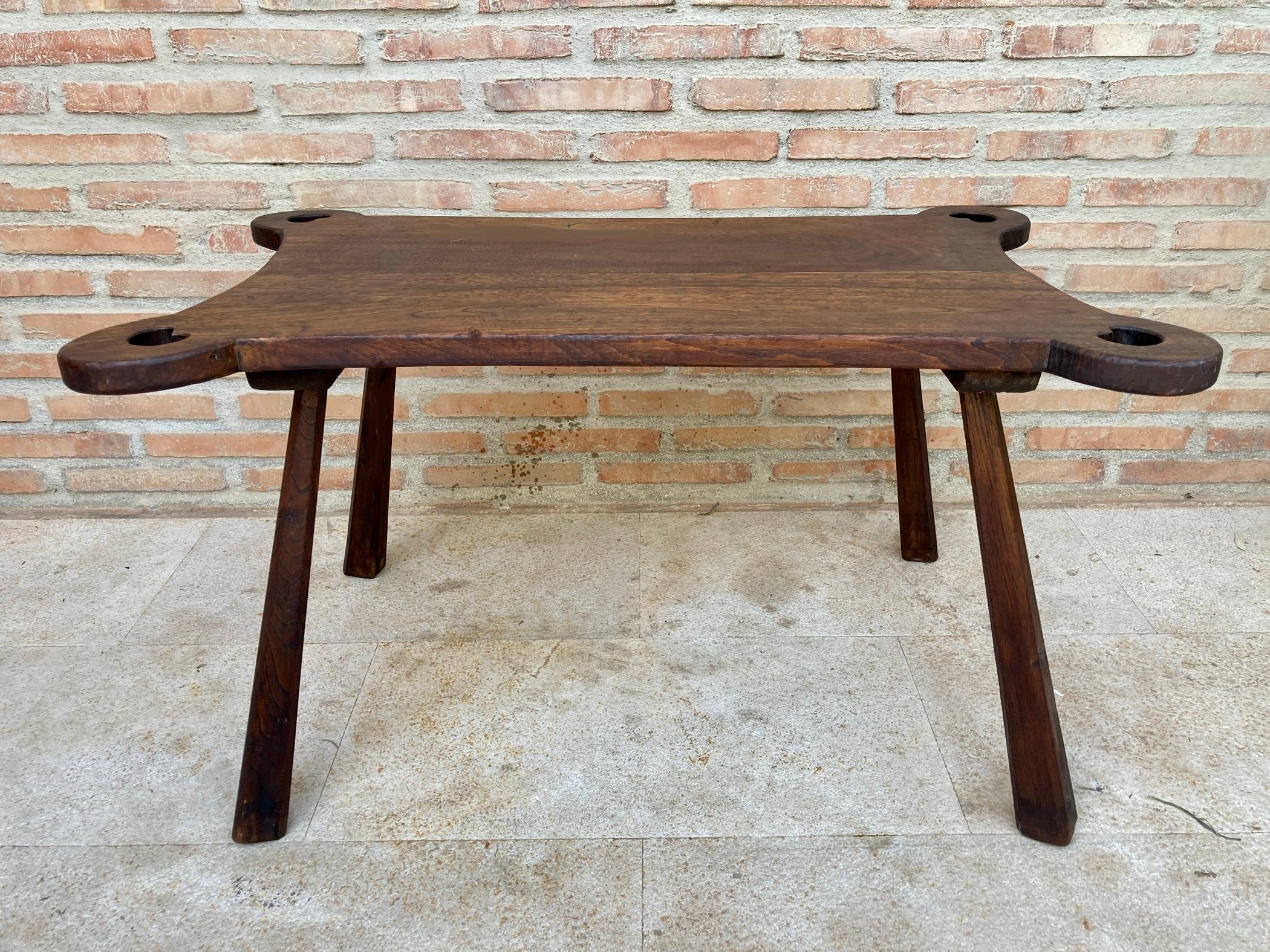 Mid 20th Century French Wooden Rustic Side Table, 1960´S In Good Condition For Sale In Miami, FL