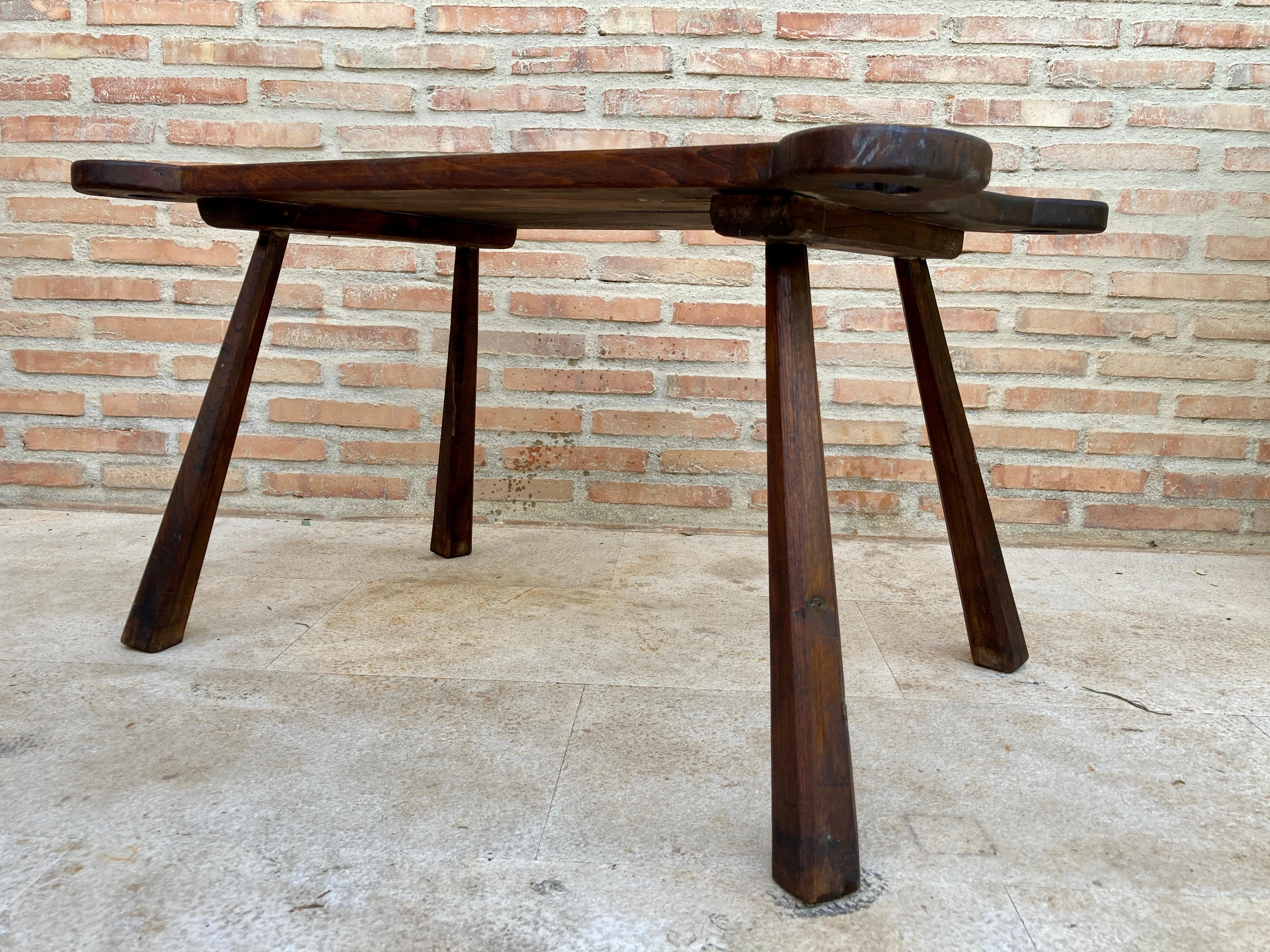 Mid 20th Century French Wooden Rustic Side Table, 1960´S For Sale 1
