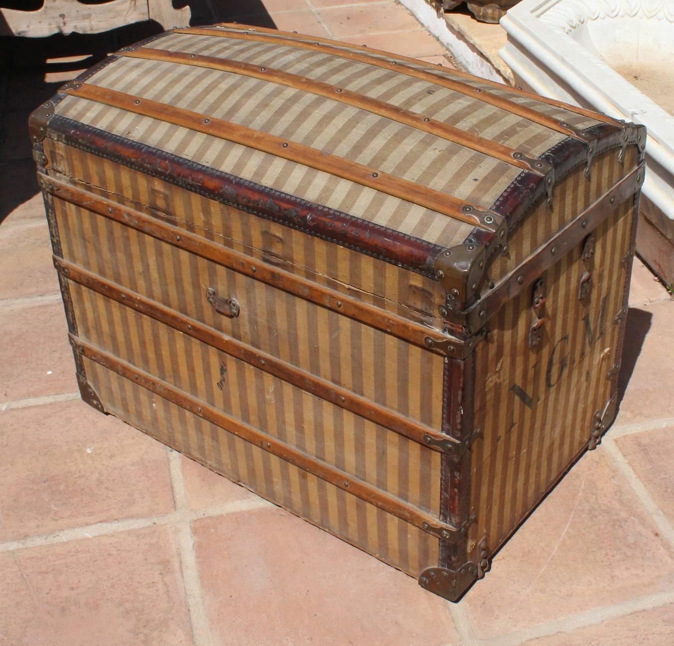 Mid-20th Century French Wooden Stripe Upholstered Travel Trunk 7