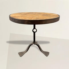 Table d'appoint en fer forgé et Oak Oak du milieu du 20e siècle