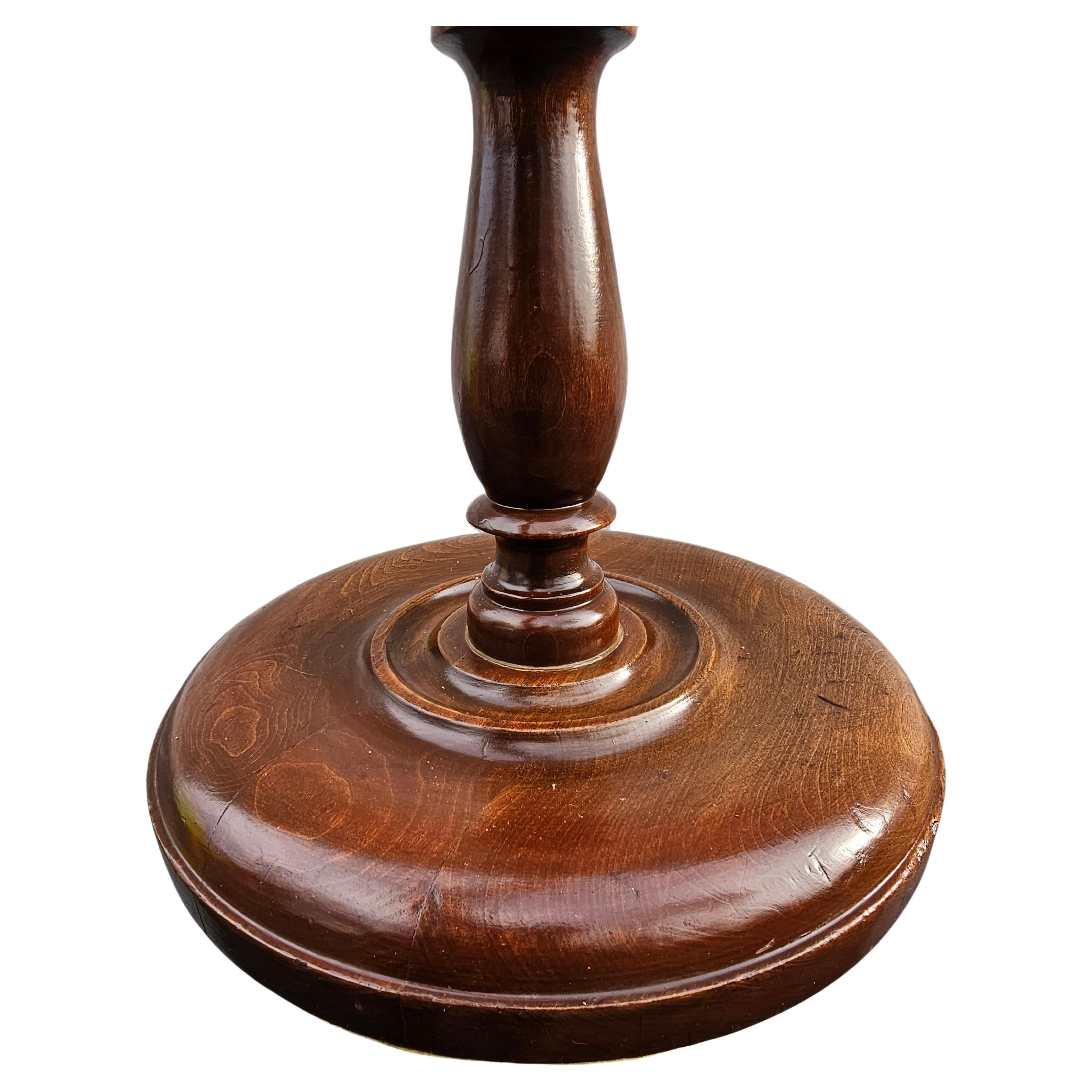 Mid 20th Century Fruitwood Spindle Two-Light Floor Lamp For Sale 2