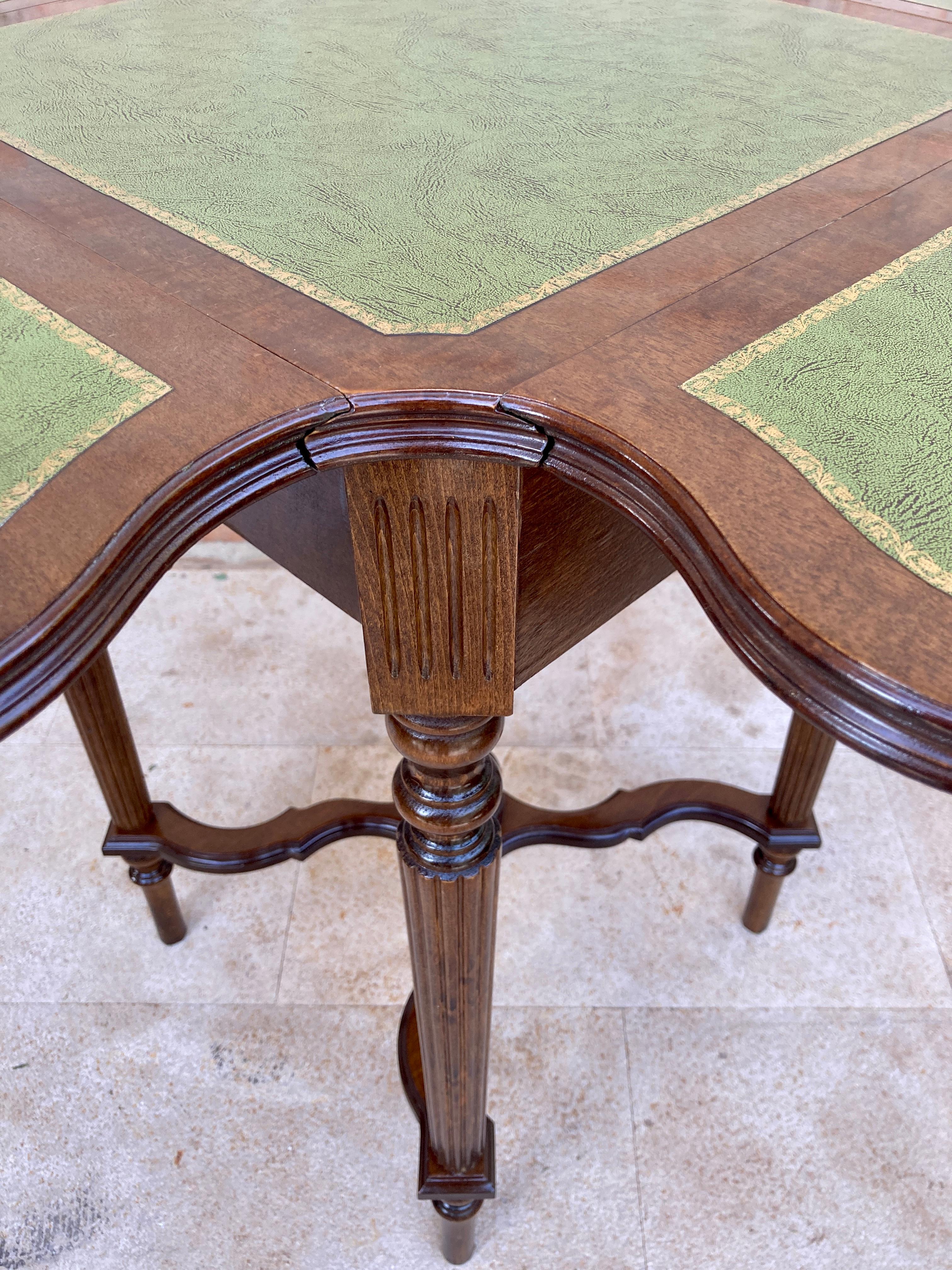 Mid 20th Century Game Table in Walnut with Green Leather For Sale 3