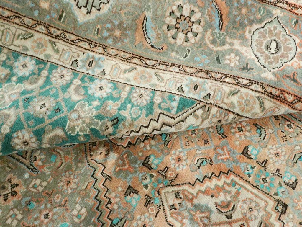 Geometrischer persischer Teppich aus der Mitte des 20. Jahrhunderts in Grün und Türkis im Angebot 3