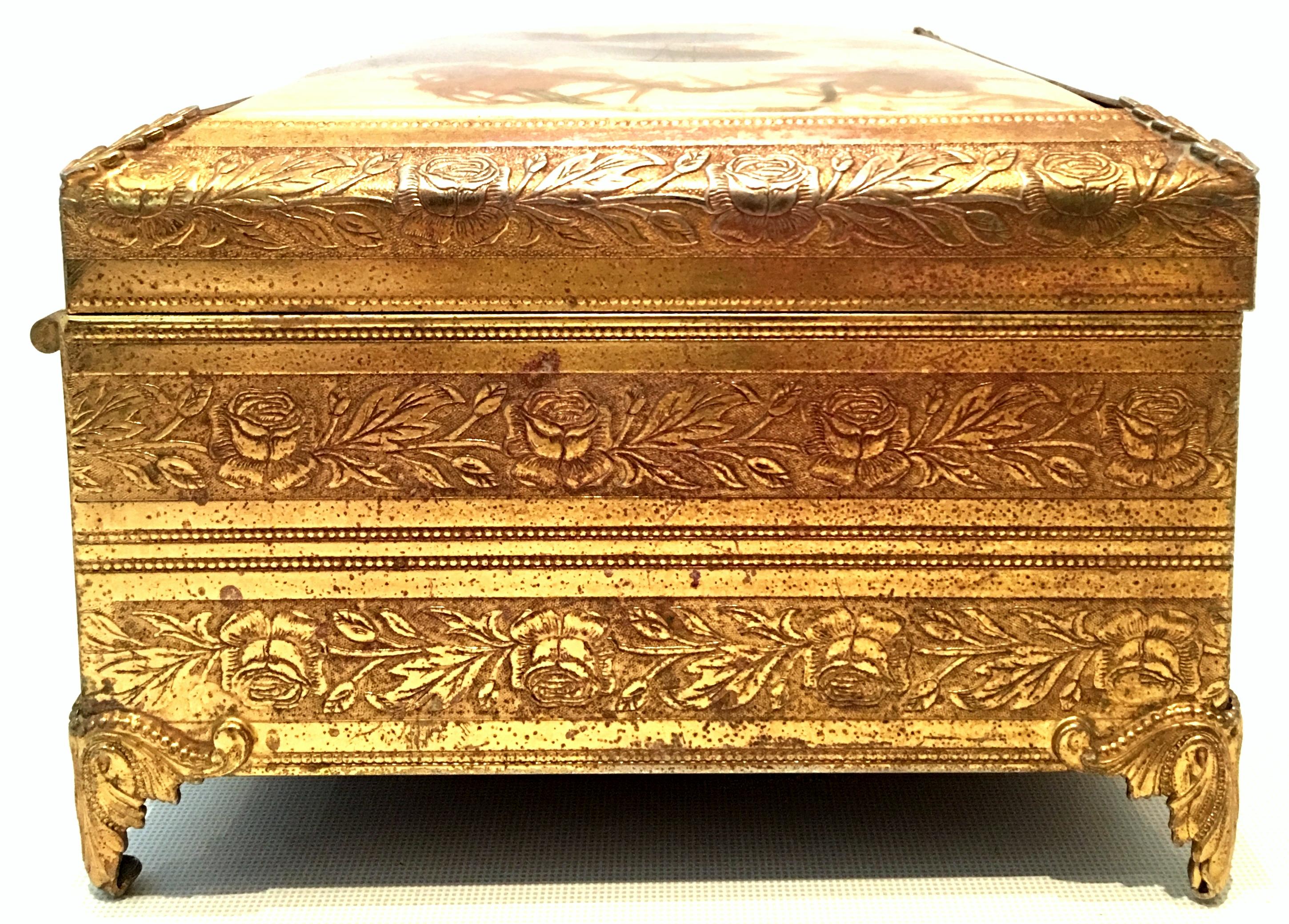 Mid-20th Century Gilt Filigree Ormolu Butterfly Musical Casket Jewelry Box In Good Condition In West Palm Beach, FL