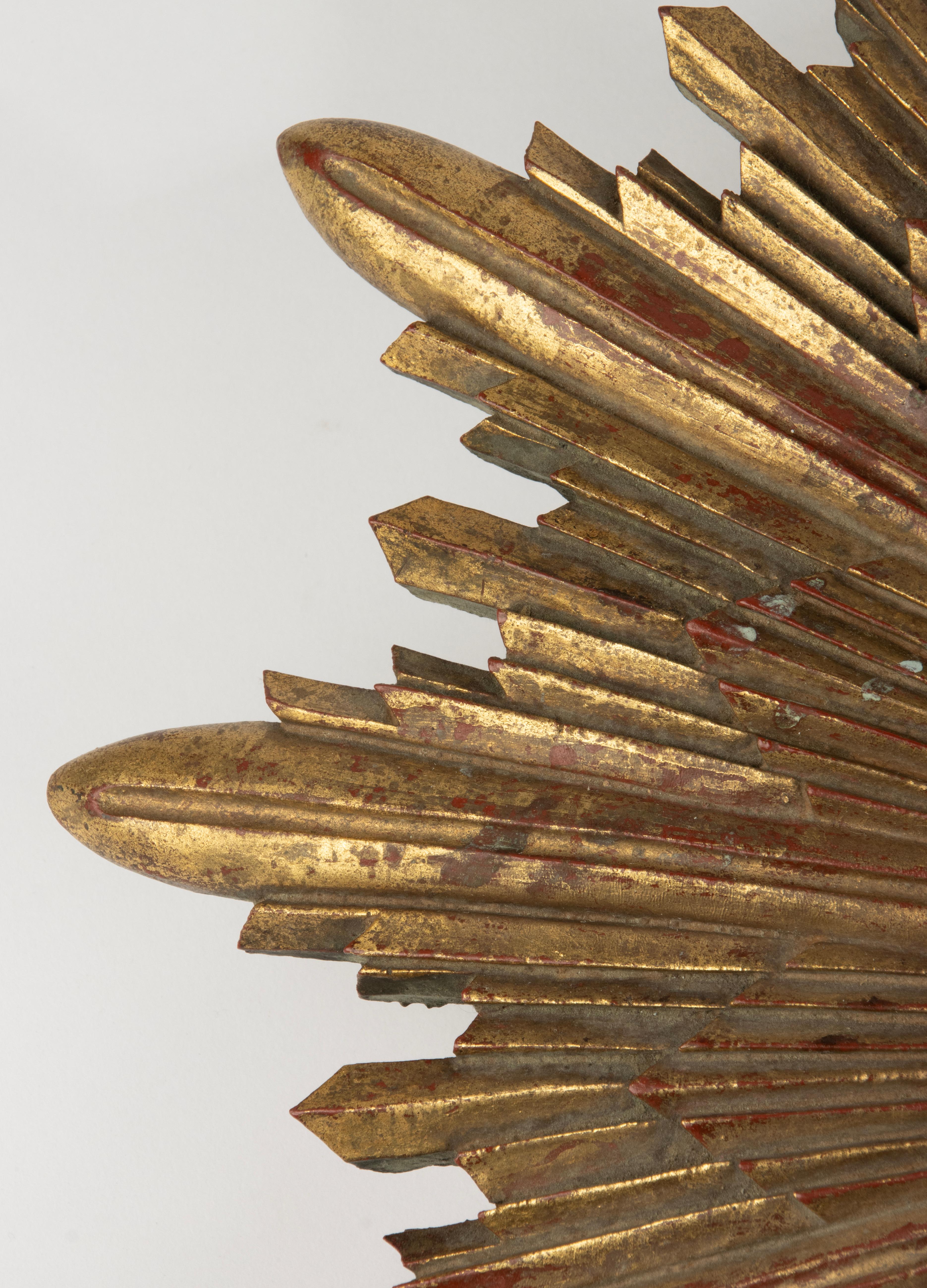 Mid 20th Century Gilt Resin Convex Sunburst mirror For Sale 7