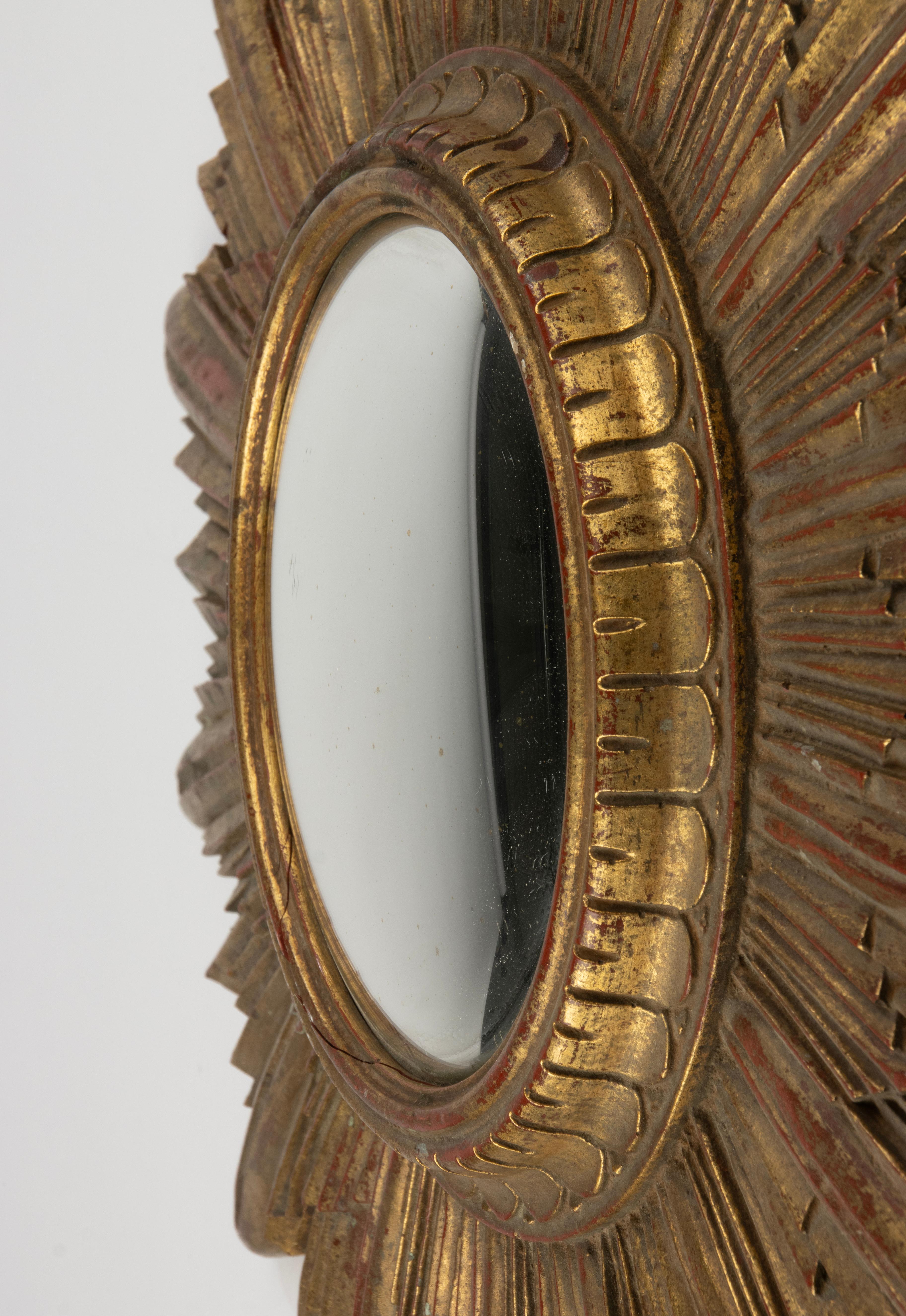 Mid 20th Century Gilt Resin Convex Sunburst mirror For Sale 1