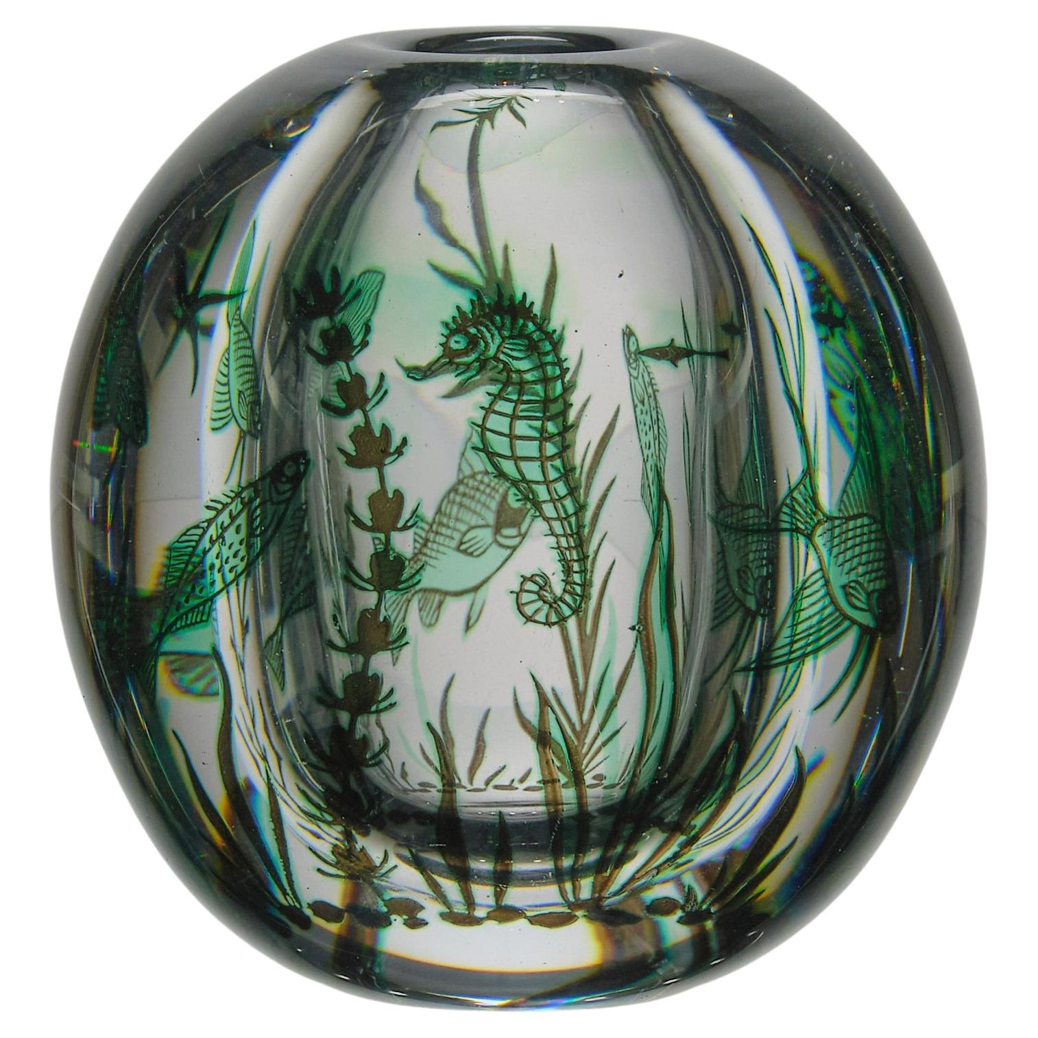 Mitte 20. Jahrhundert Glas "Seepferdchenvase" von Edward Hald für Orrefors im Angebot
