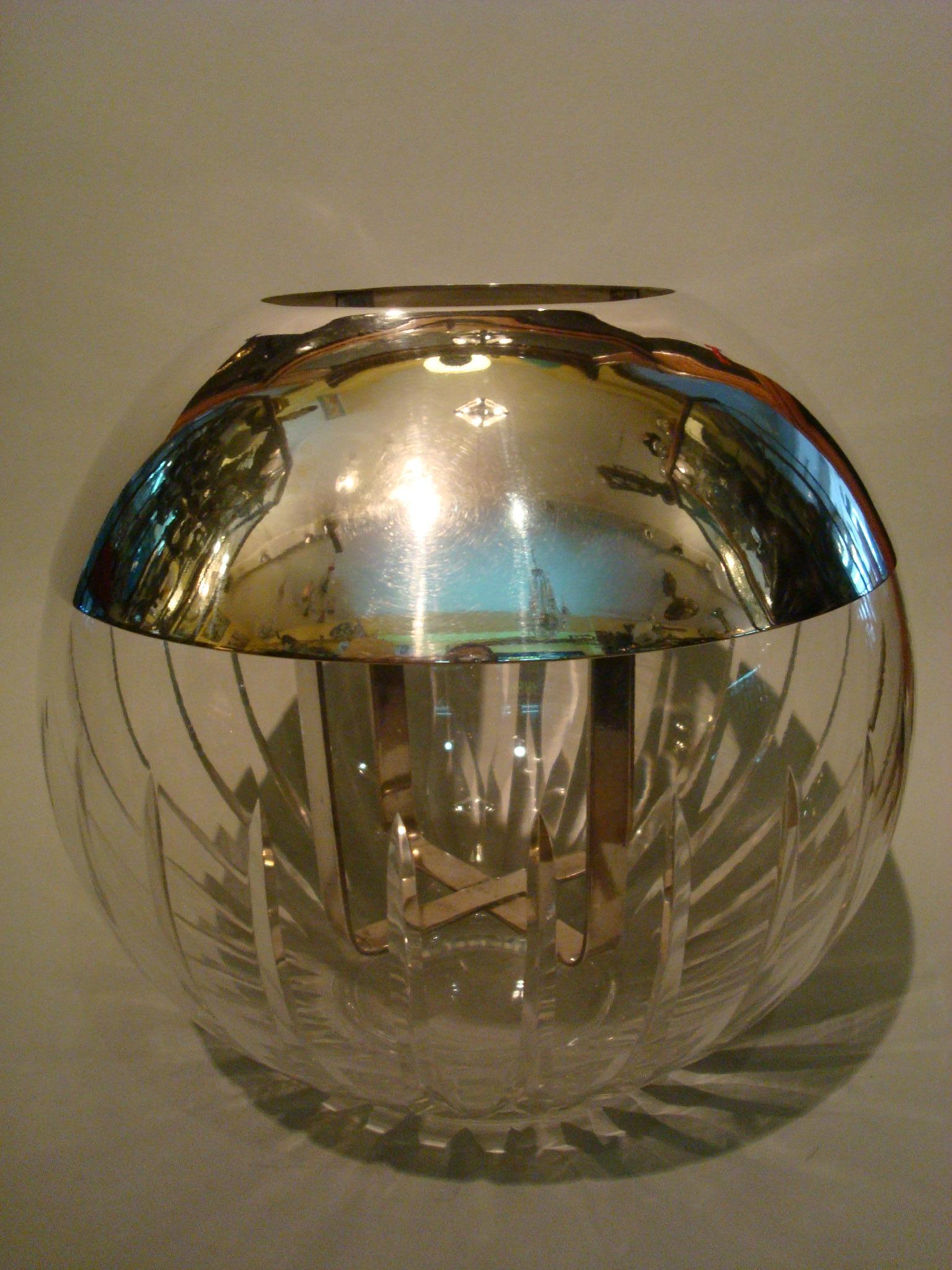Mid-Century Modern Mid-20th Century Globe Champagne / Wine Cooler, Italy, circa 1970 For Sale