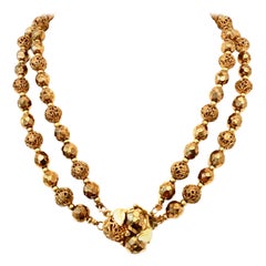Collier ras du cou à double rang en perles d'or du milieu du 20e siècle