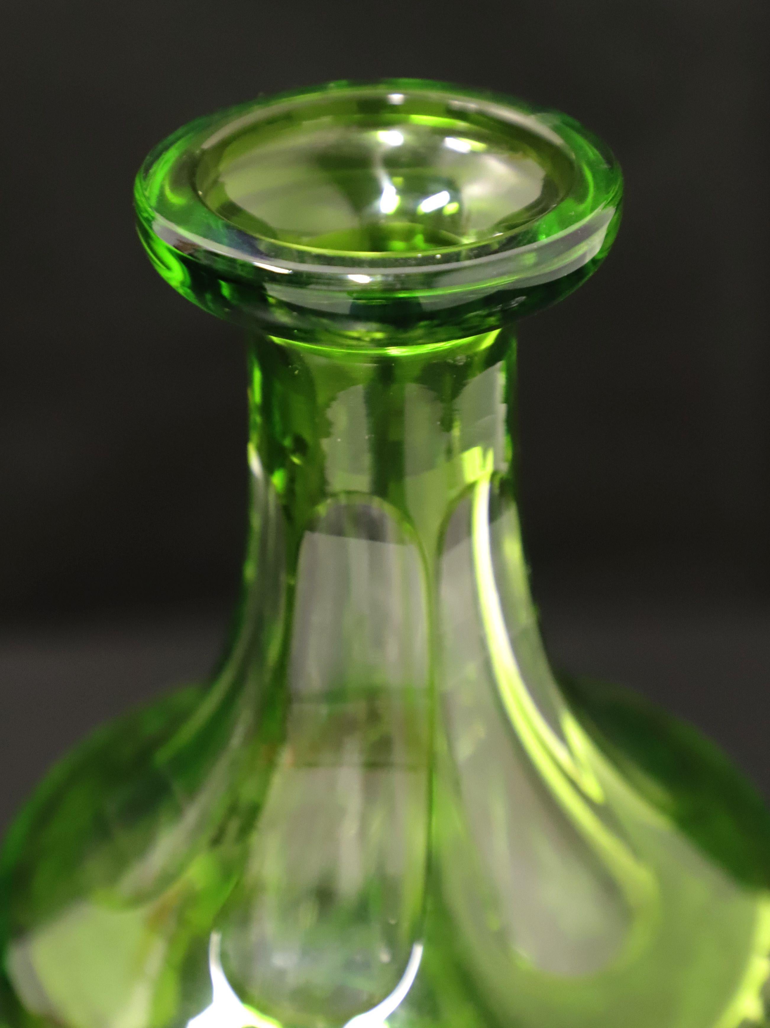 Mid 20th Century Green Cut to Clear Crystal Decanter In Good Condition In Charlotte, NC