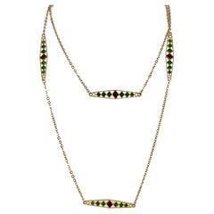 Mid-20th Century Green 
Red Enamel 18 Karat Yellow Gold 31.5 Inch Link Necklace