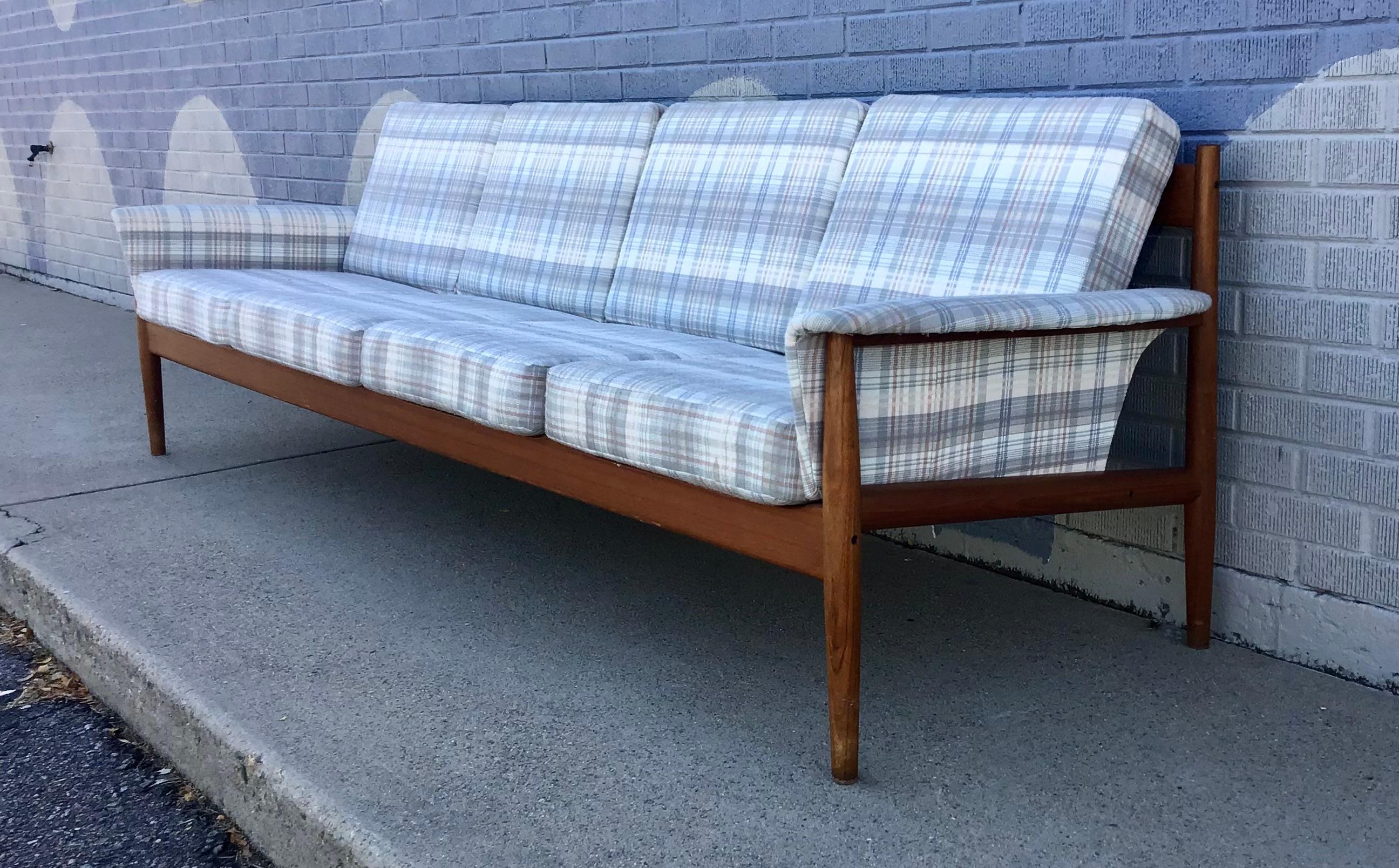 Sofá moderno danés de 4 plazas de mediados del siglo XX Grete Jalk para France & Sons en venta 11