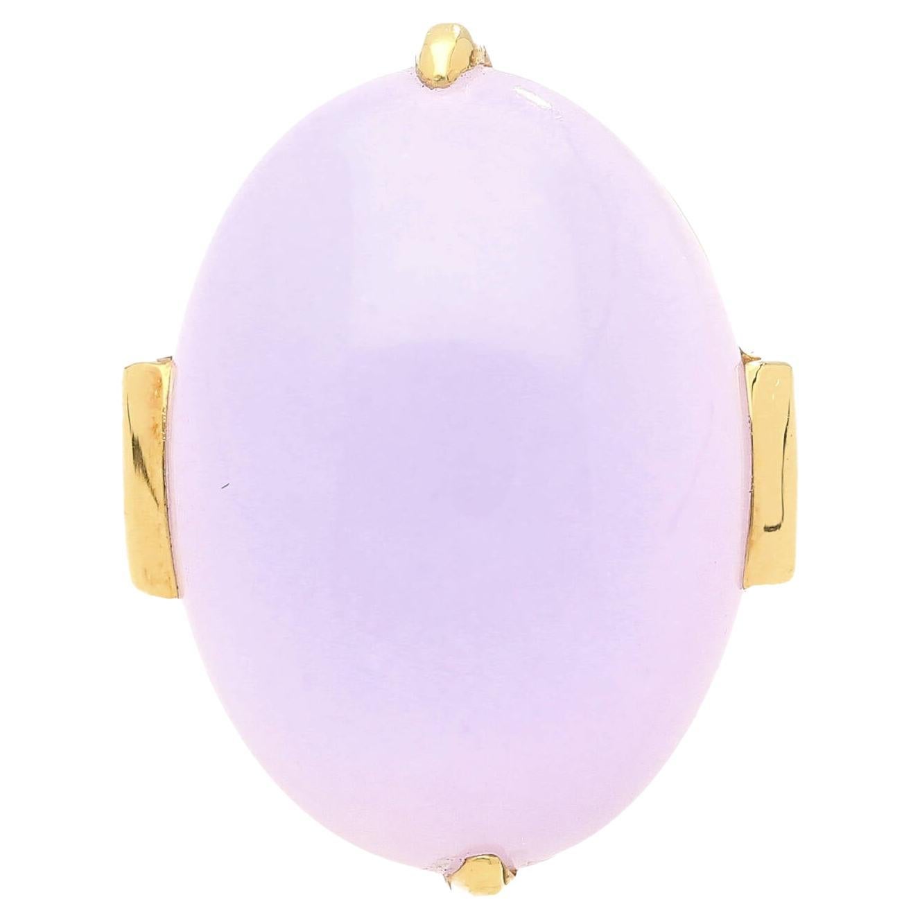 Mid-20th Century "Gumps" Signed 23.94 Carat Lavender Jade and Yellow Gold Ring For Sale