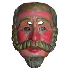 Masque guatémaltèque du milieu du 20e siècle sculpté à la main