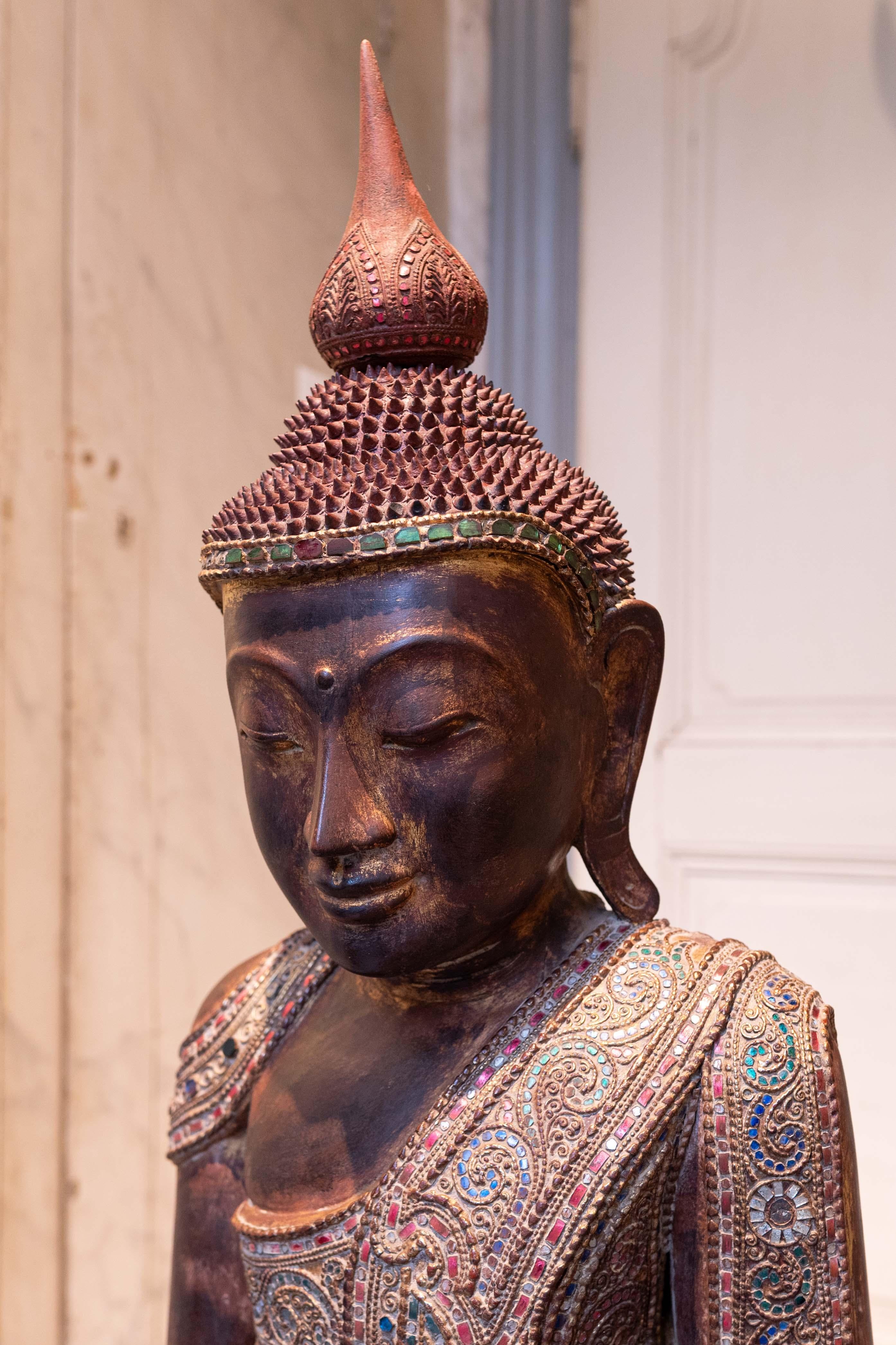 Burmese Mid 20th century hand-carved sitting Buddha from Myanmar in teakwood For Sale