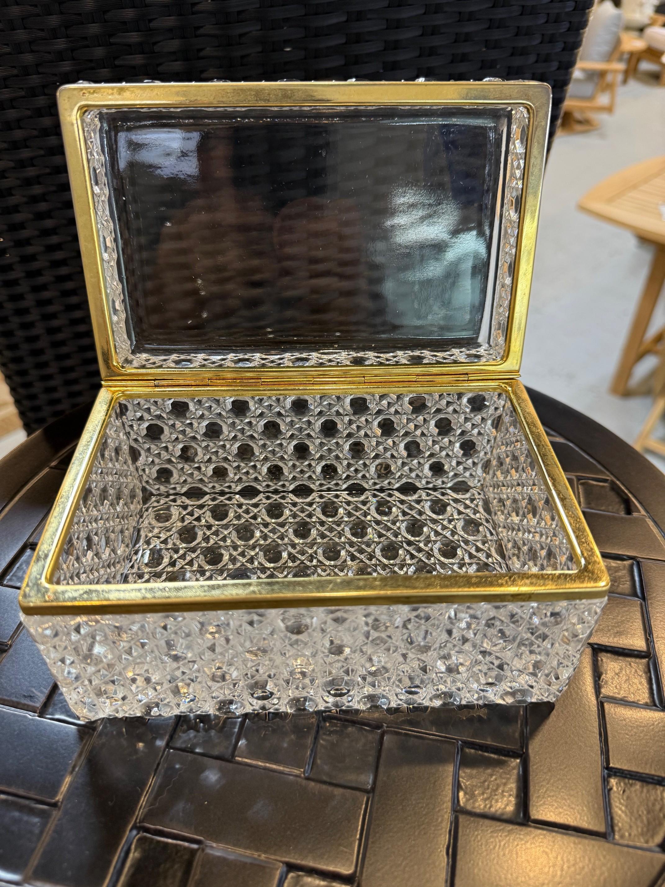 Boîte à bijoux en cristal de plomb taillé à la main du milieu du 20e siècle ou boîte à vêtements allemande en vente 1