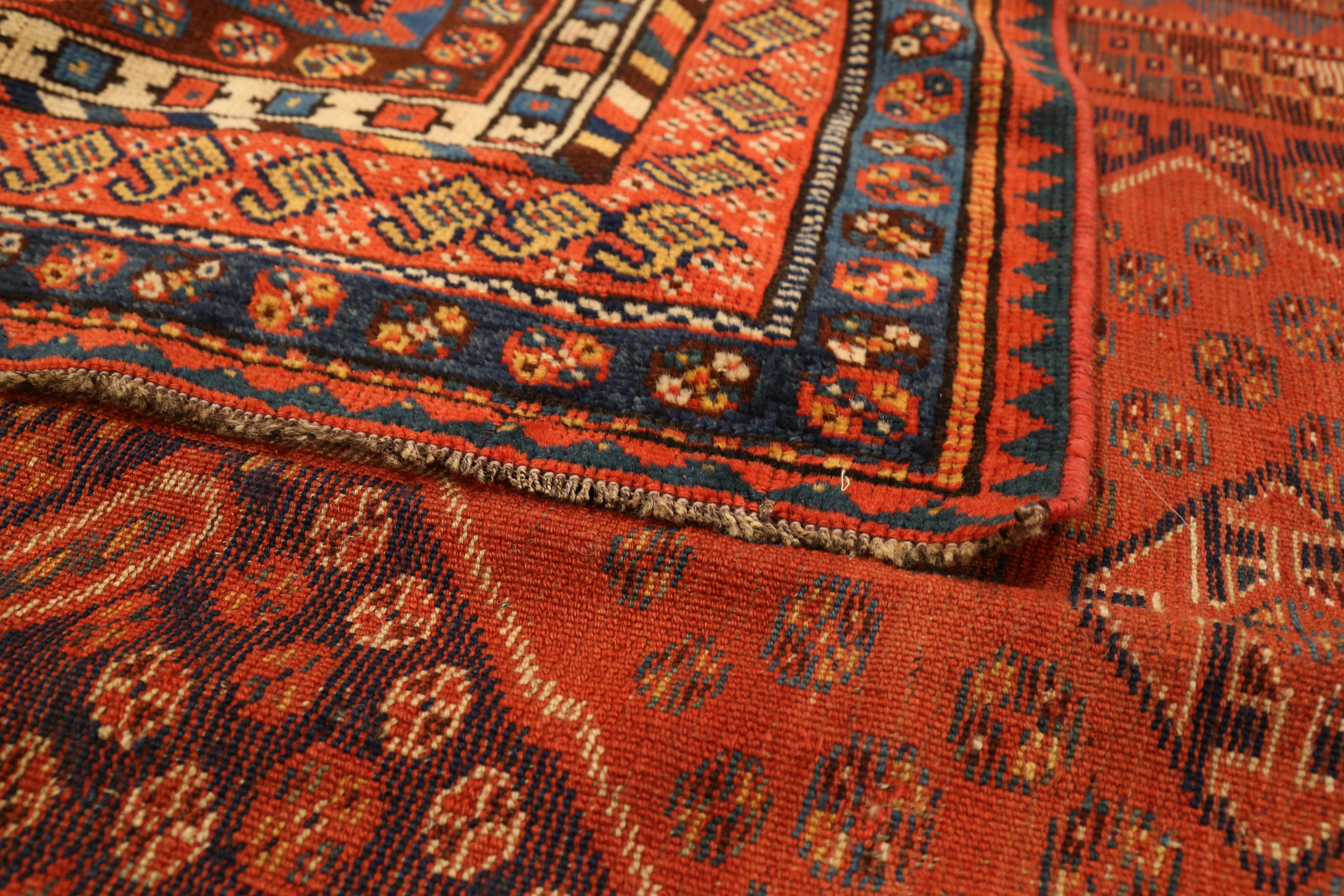 Hand-Woven Mid-20th Century Hand Knotted Persian Shiraz Rug For Sale