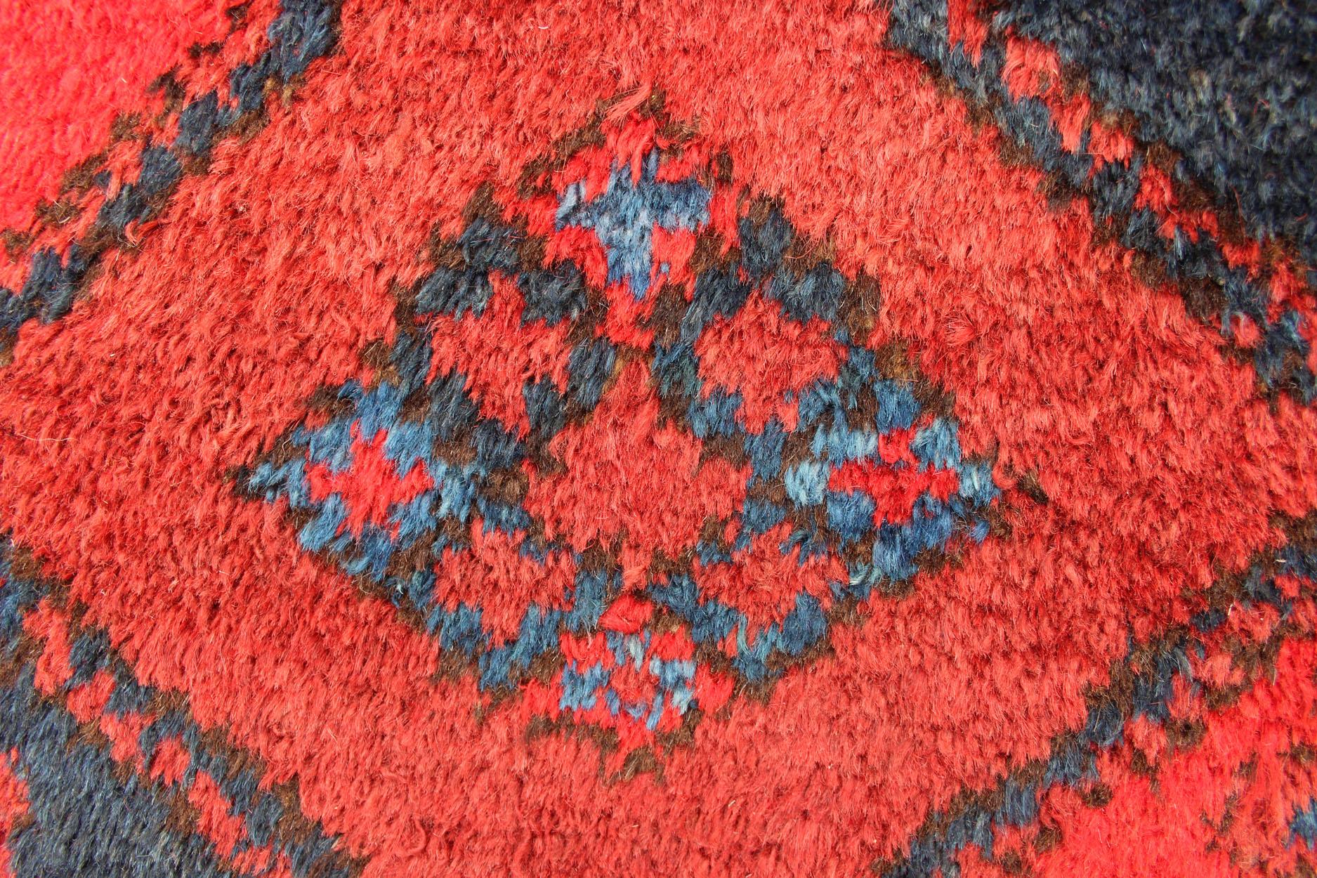 Milieu du XXe siècle Tapis Turkomen Ersari noué à la main en laine avec motifs Gul Bon état - En vente à Atlanta, GA