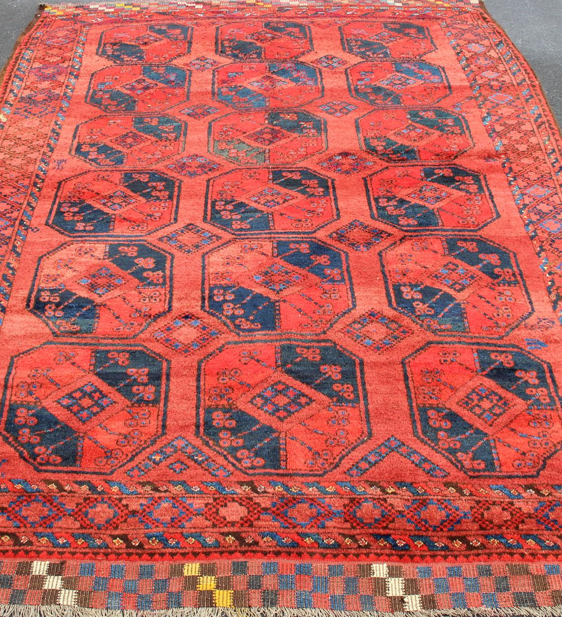 Laine Milieu du XXe siècle Tapis Turkomen Ersari noué à la main en laine avec motifs Gul en vente