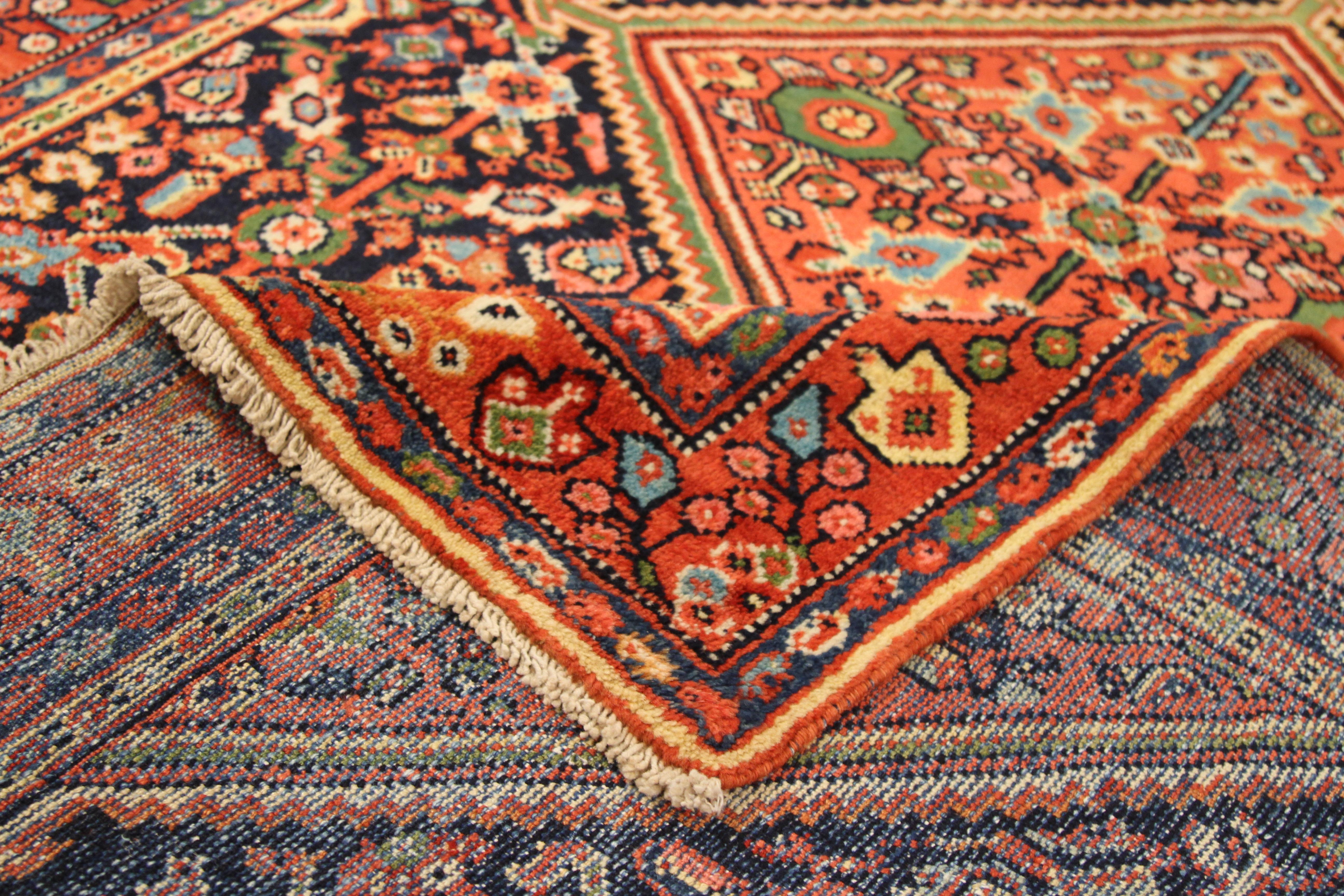 Mid-20th Century Hand-Woven Persian Rug Mahal Design In Excellent Condition For Sale In Dallas, TX