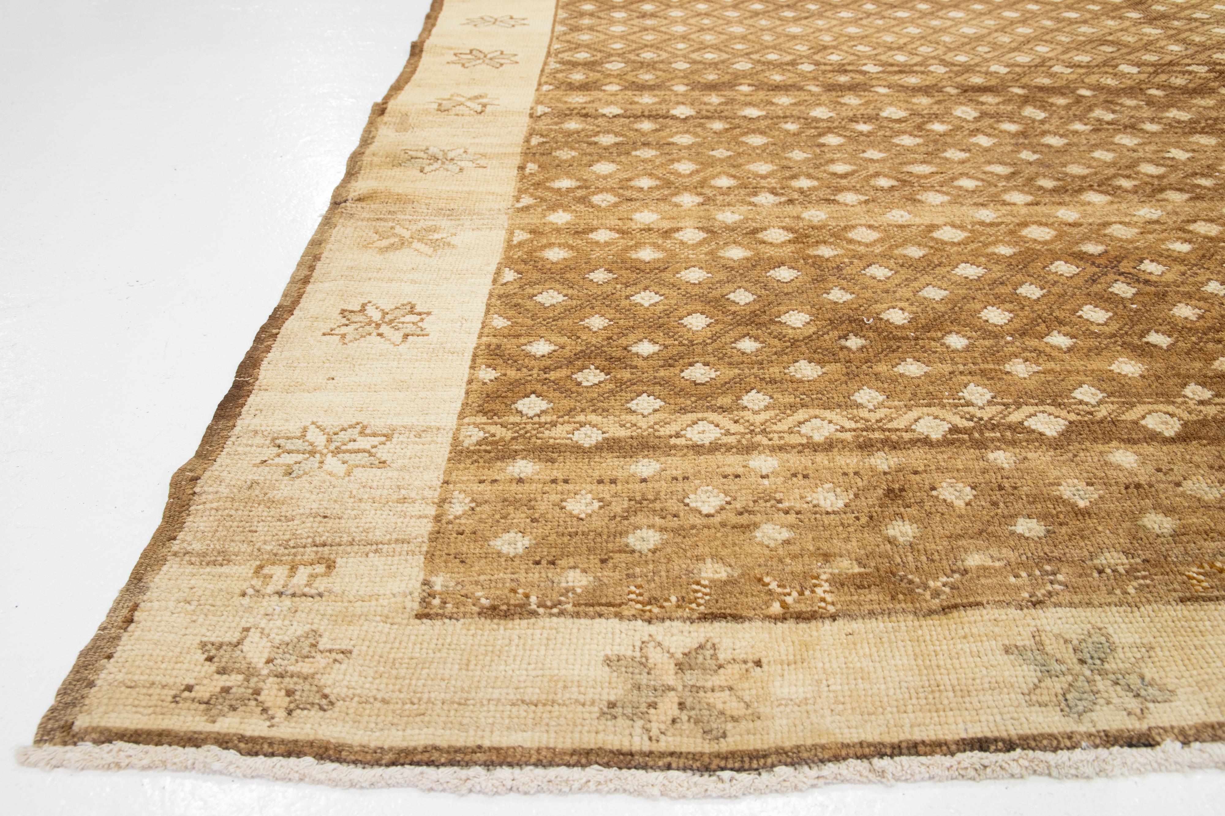 Mid-20th Century Handcrafted Brown Vintage Anatolian Kars Wool Rug For Sale 9