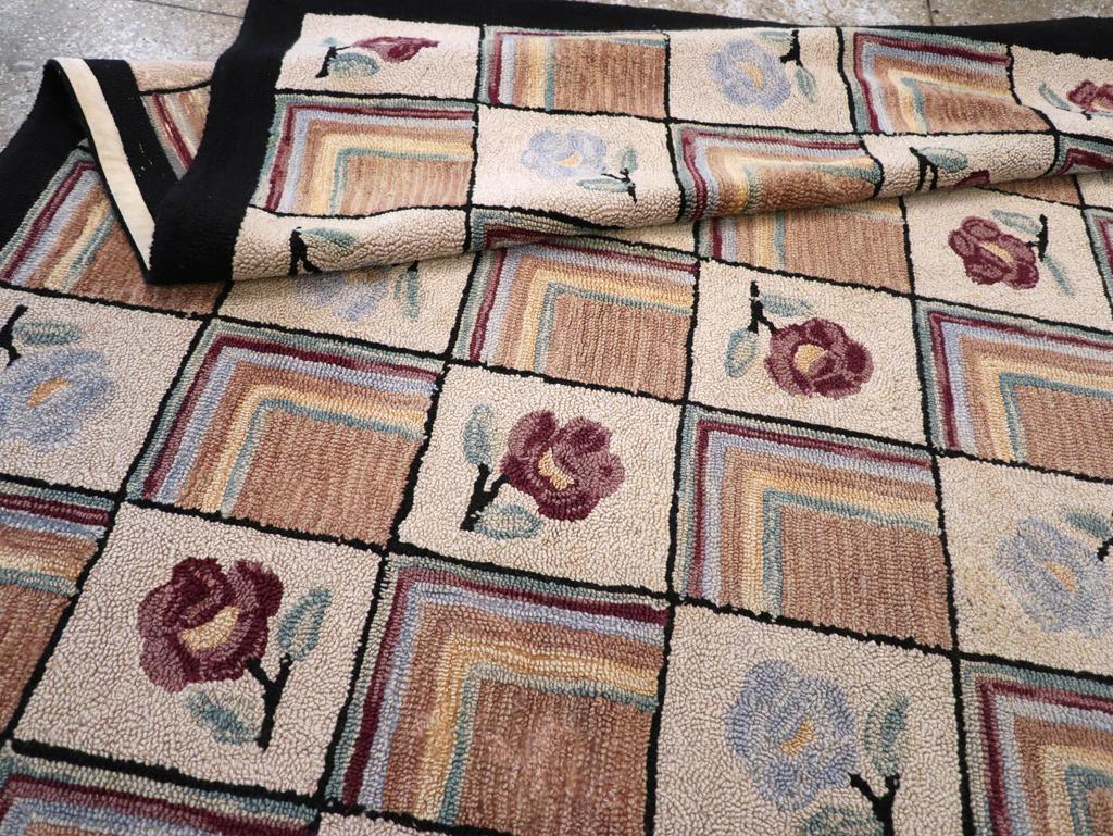 Mid-20th Century Handmade American Folk Hook Small Room Size Carpet For Sale 1