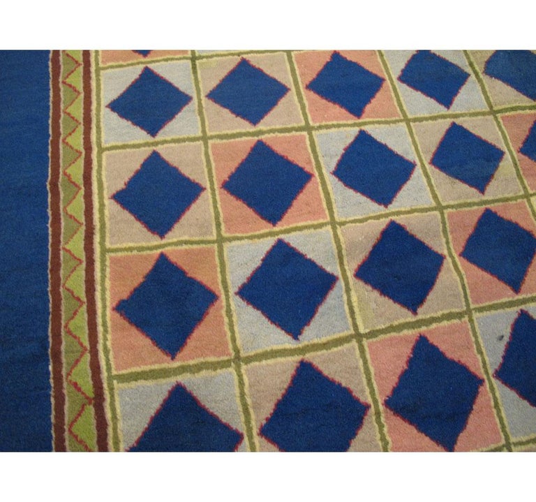 Mid-20th Century Handmade Art Deco Style Accent Rug In Excellent Condition For Sale In New York, NY