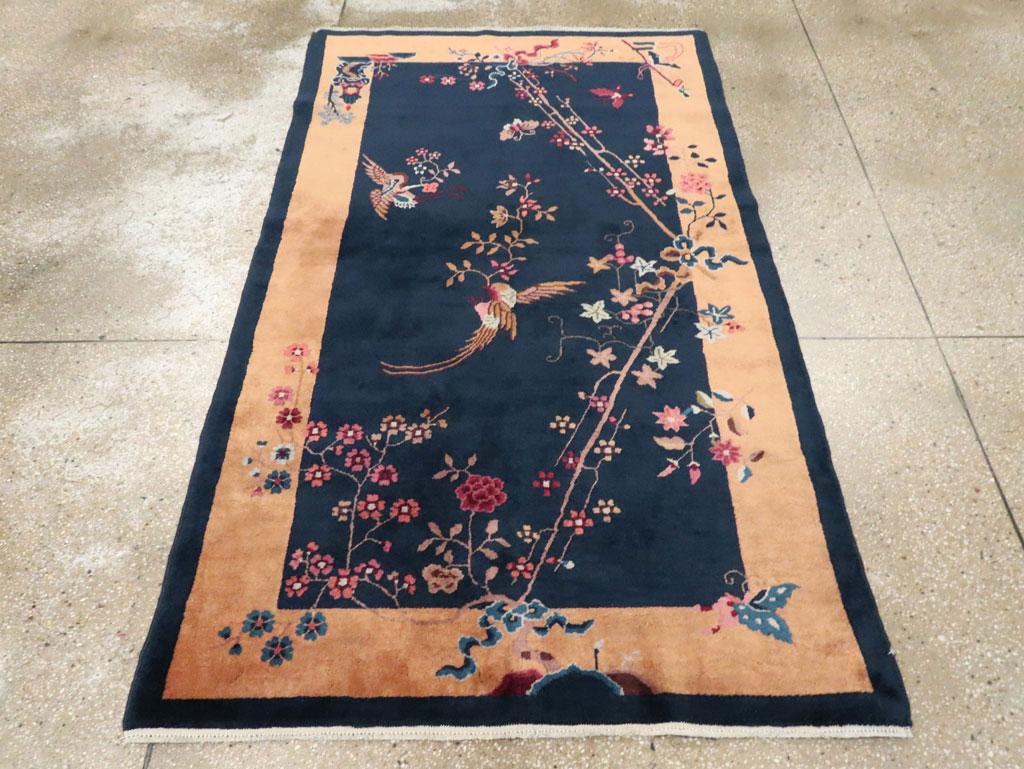 Mid-20th Century Handmade Chinese Art Deco Accent Rug In Excellent Condition For Sale In New York, NY