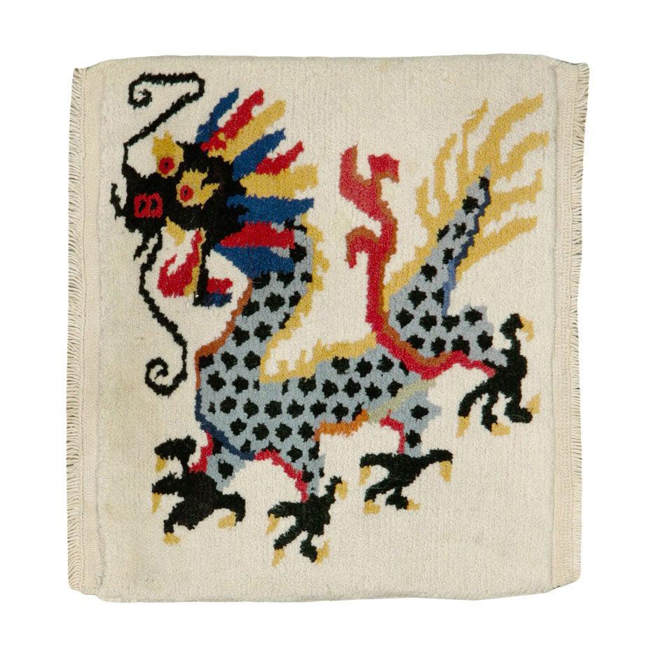 Mid-20th Century Handmade Chinese Art Deco Pictorial Dragon Throw Rug For Sale