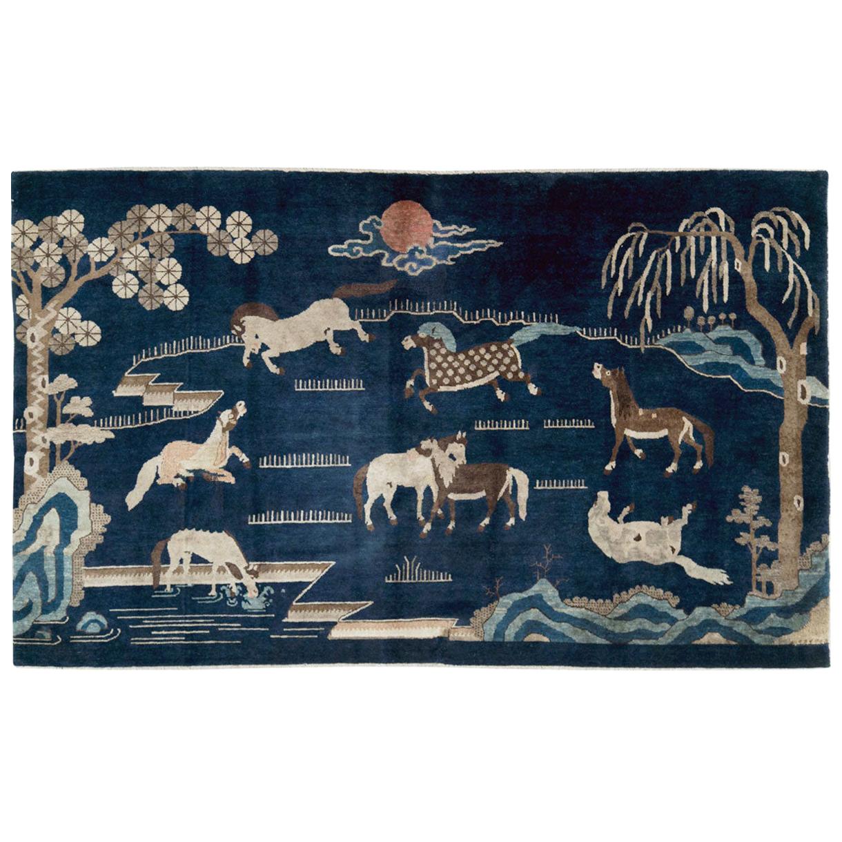 Handgefertigter chinesischer Bildakzentteppich mit Pferden aus der Mitte des 20. Jahrhunderts