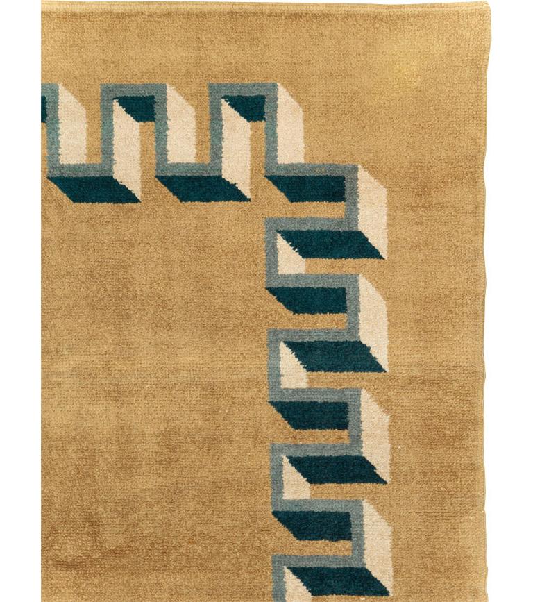 Un tappeto d'epoca in stile Art Déco francese, realizzato a mano a metà del XX secolo.

Misure: 7' 4