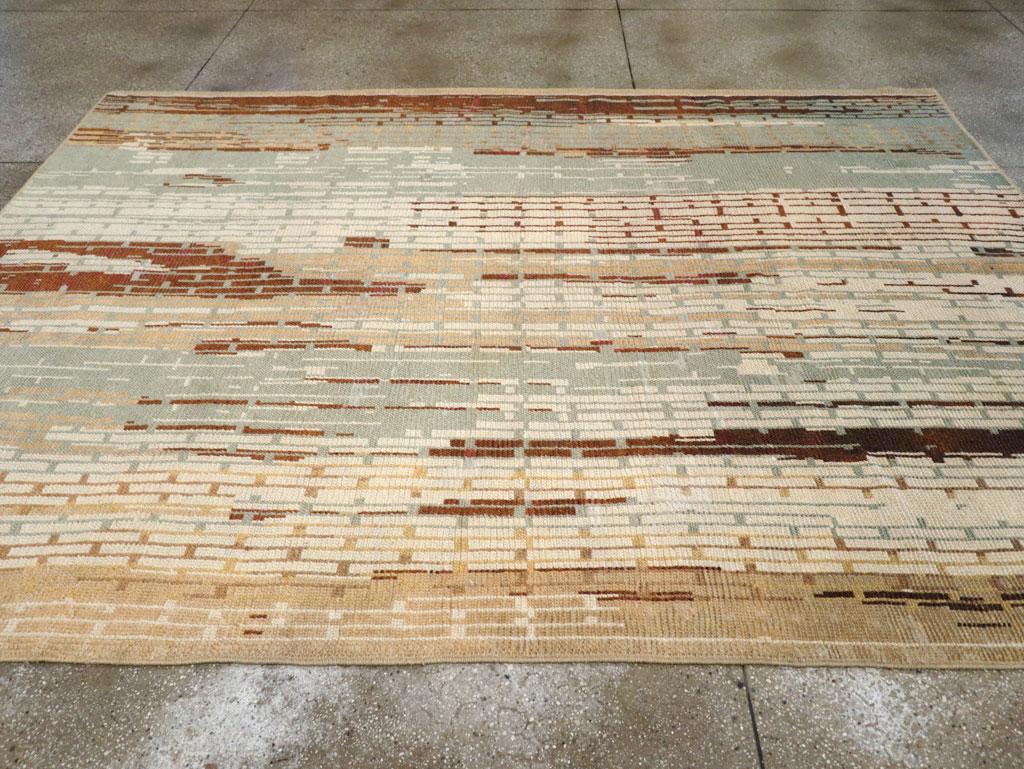 Mid-20th Century Handmade French Art Deco Small Room Size Carpet In Excellent Condition For Sale In New York, NY