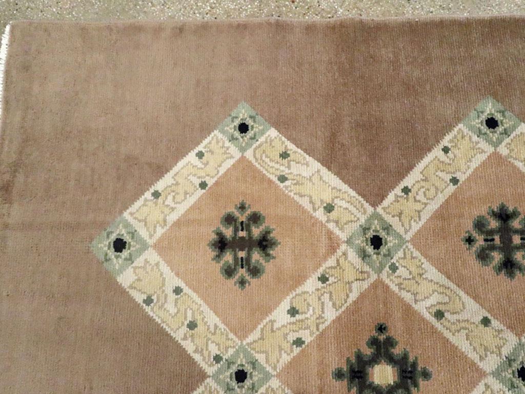 Mid-20th Century Handmade French Moderne Accent Rug by Leleu 1