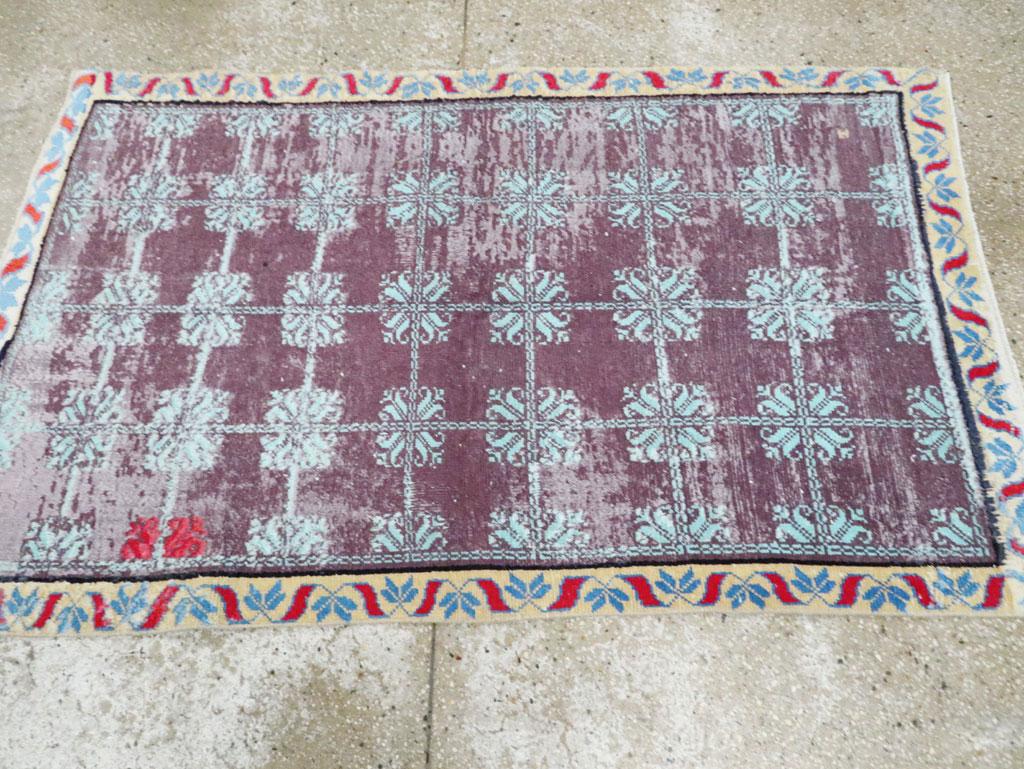 Mid-20th Century Handmade Indian Cotton Agra Throw Rug in Purple In Good Condition In New York, NY