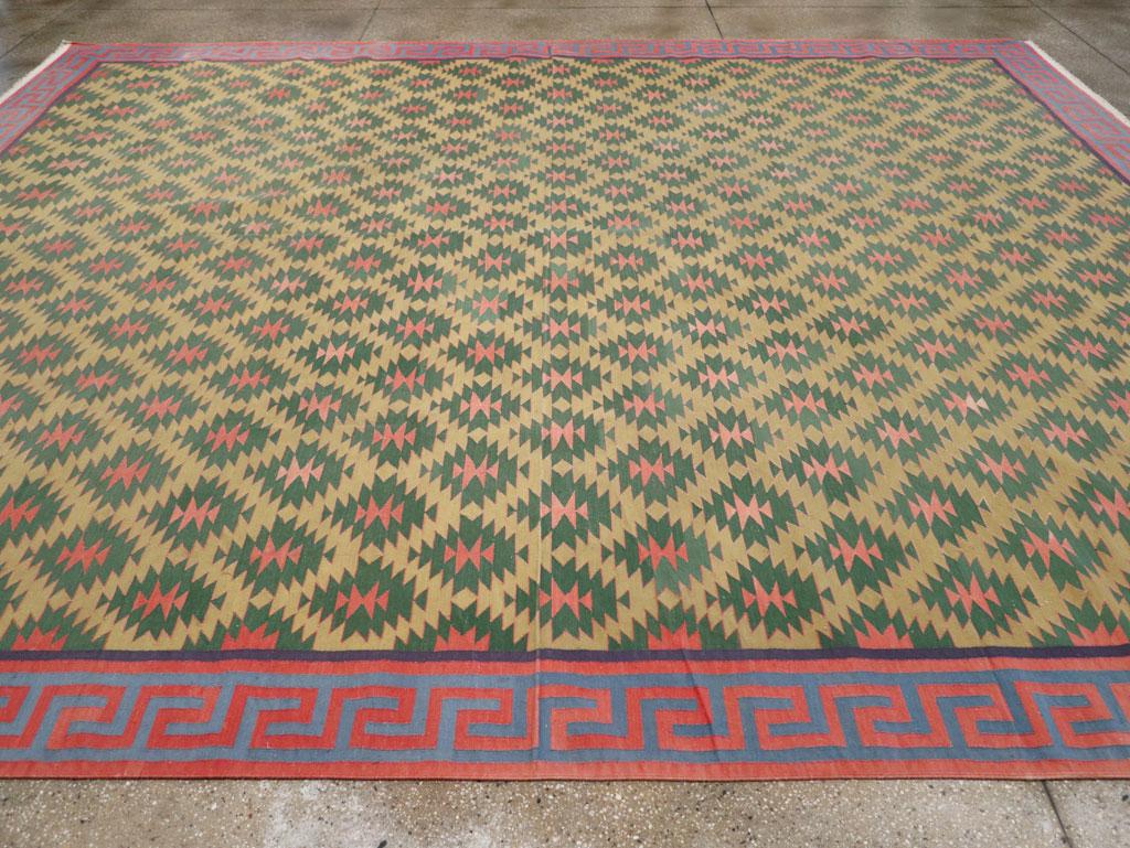 Hand-Woven Mid-20th Century Handmade Indian Flatweave Dhurrie Large Room Size Carpet For Sale