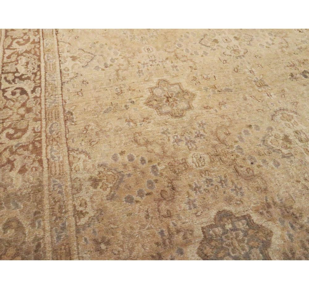 Mid-20th Century Handmade Indian Lahore Accent Rug In Good Condition For Sale In New York, NY