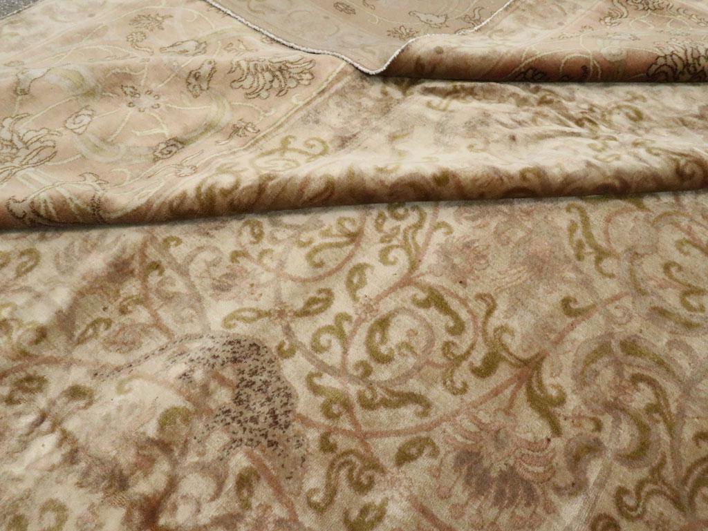 Großer indischer Teppich in Zimmergröße, handgefertigt, Lahore, Mitte des 20. Jahrhunderts im Angebot 3