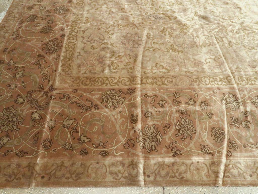 Mid-20th Century Handmade Indian Lahore Large Room Size Carpet For Sale 1