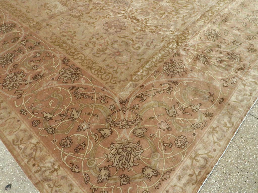 Mid-20th Century Handmade Indian Lahore Large Room Size Carpet For Sale 2