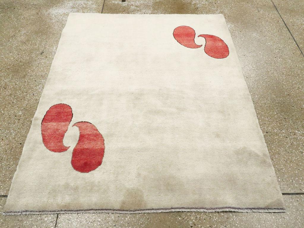 Perse Tapis Persan Art Déco carré Paisley fait main:: milieu du 20e siècle en vente
