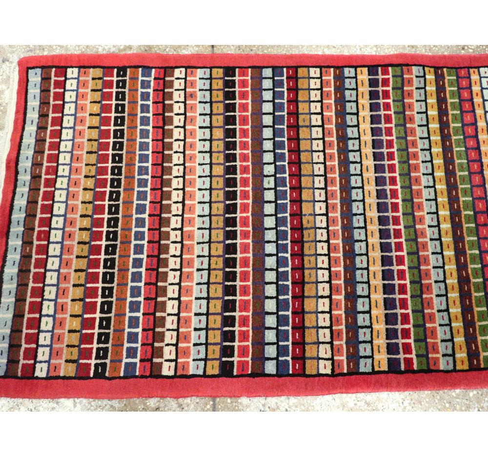 Mahal, handgefertigter persischer Mahal-Läufer im Art-déco-Stil, Mitte des 20. Jahrhunderts im Angebot 1