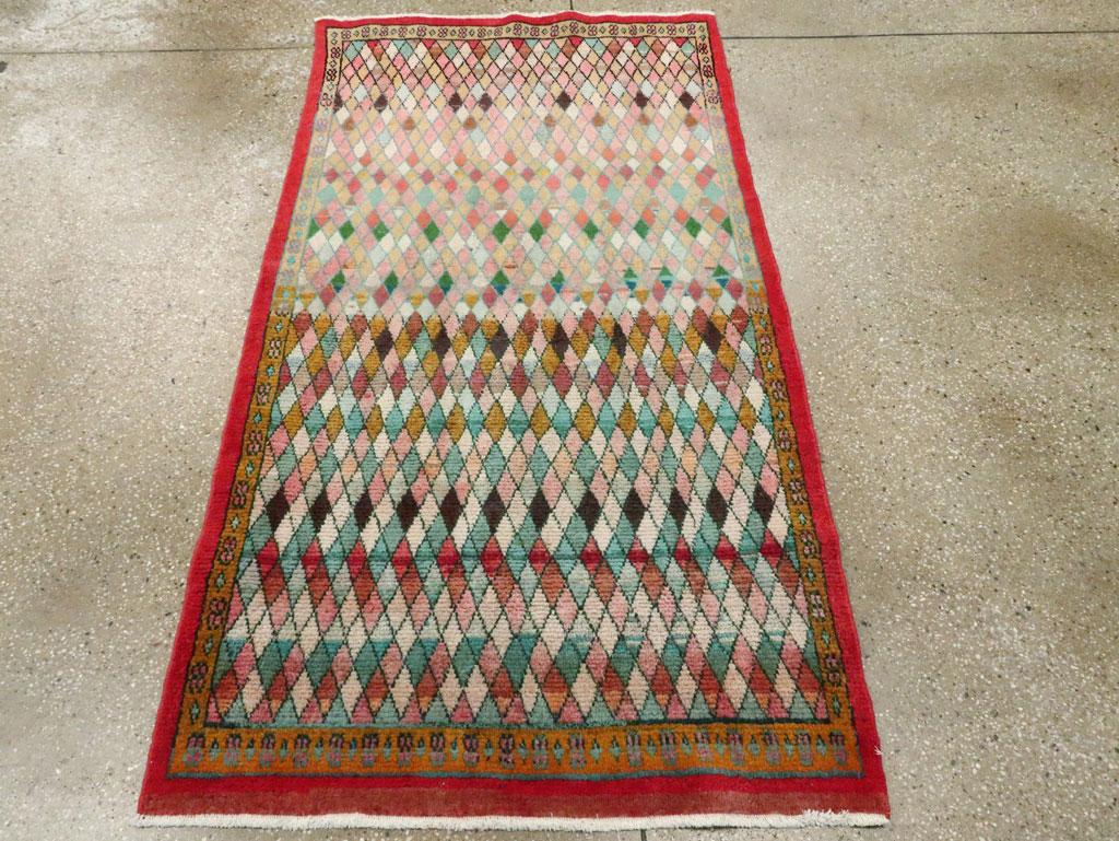 Mid-20th Century Handmade Persian Art Deco Style Mahal Throw Rug In Excellent Condition In New York, NY