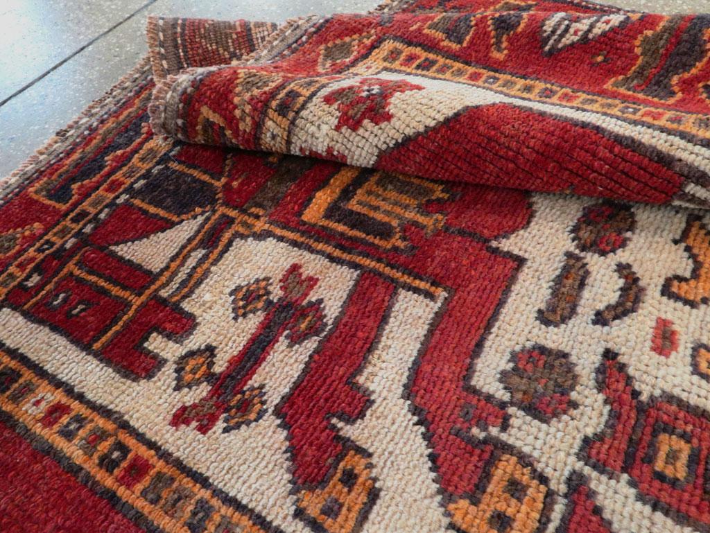Mid-20th Century Handmade Persian Bakhtiari Pictorial Gallery Carpet For Sale 3