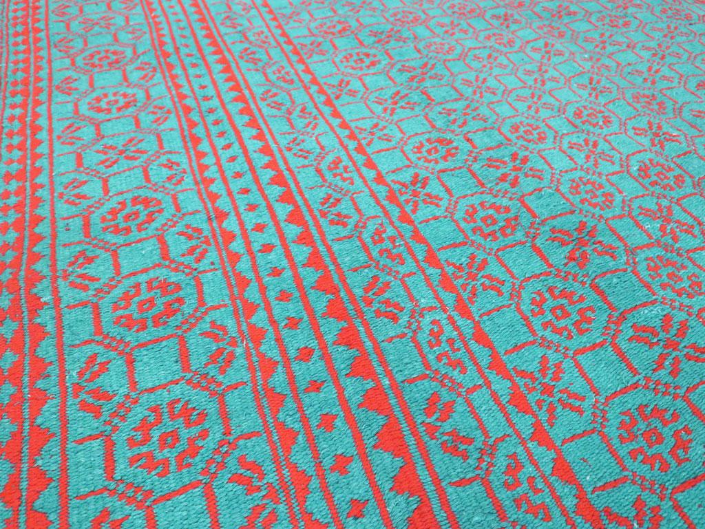 Handgefertigter persischer flachgewebter Kelim-Teppich in Zimmergröße aus der Mitte des 20. Jahrhunderts (Handgewebt) im Angebot